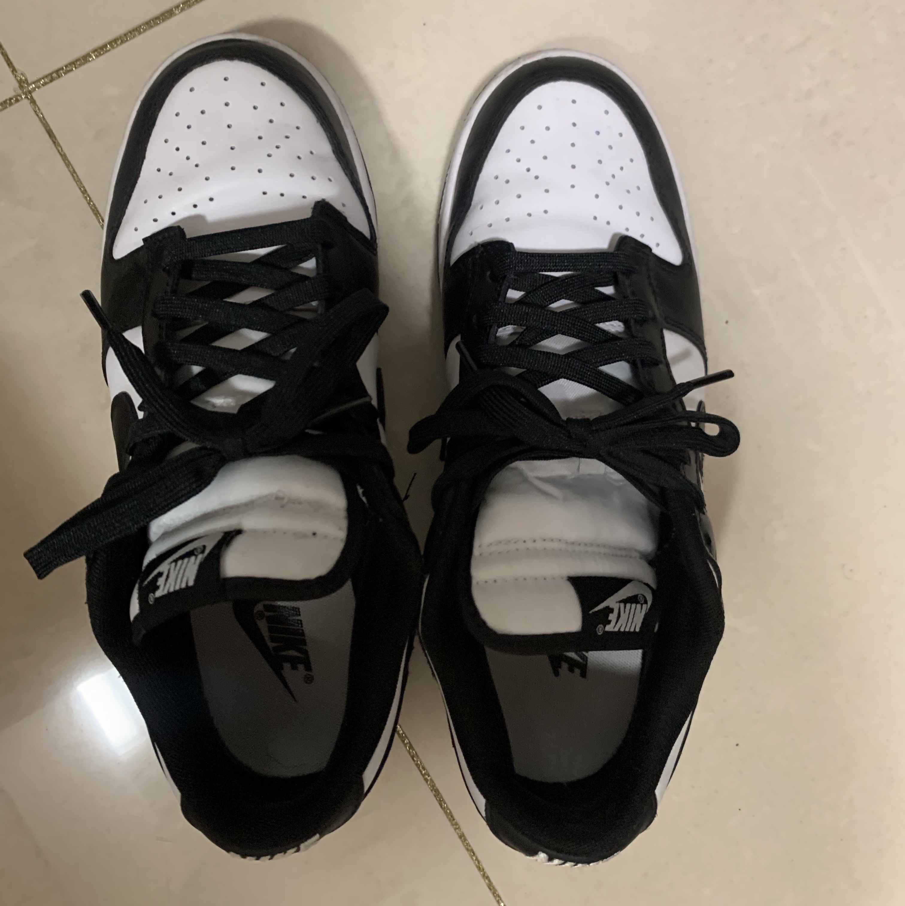Nike Dunk Low Retro Black 착용 스타일