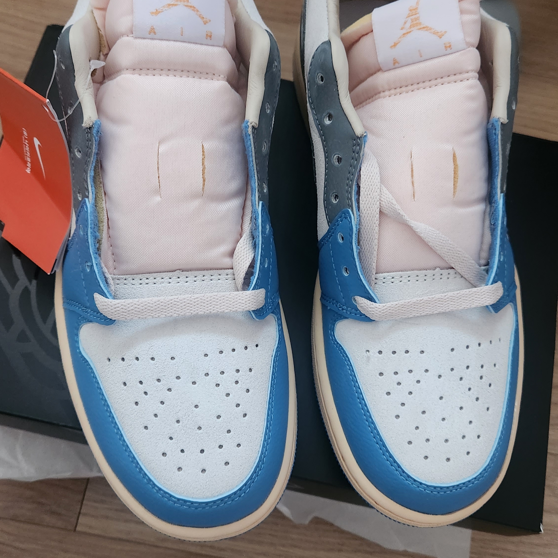 Jordan 1 Low SE Tokyo 96 착용 스타일 - 3