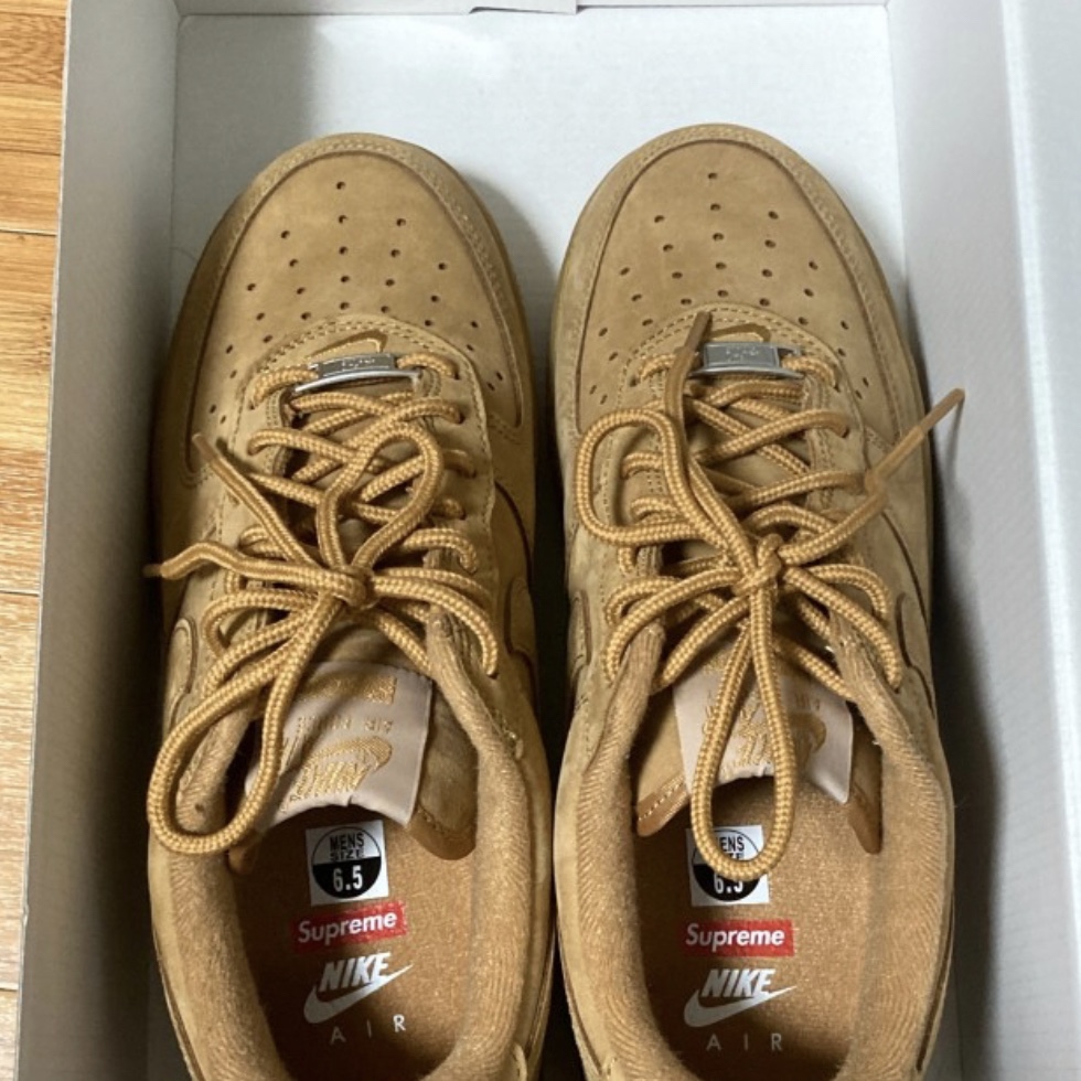 Nike x Supreme Air Force 1 Low Flax 착용 스타일 - 1