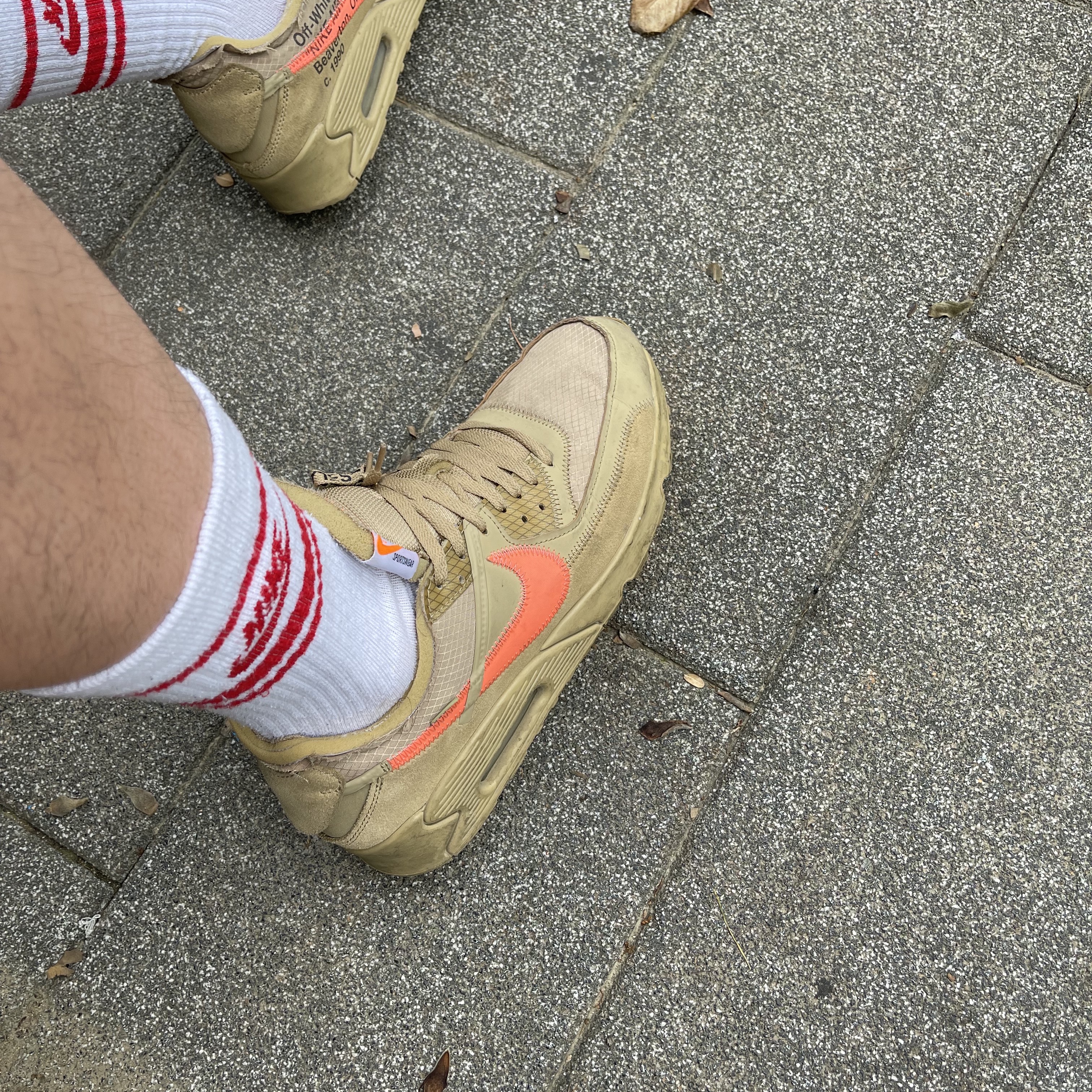 Nike x Off-White Air Max 90 V2 Desert Ore 착용 스타일 - 3