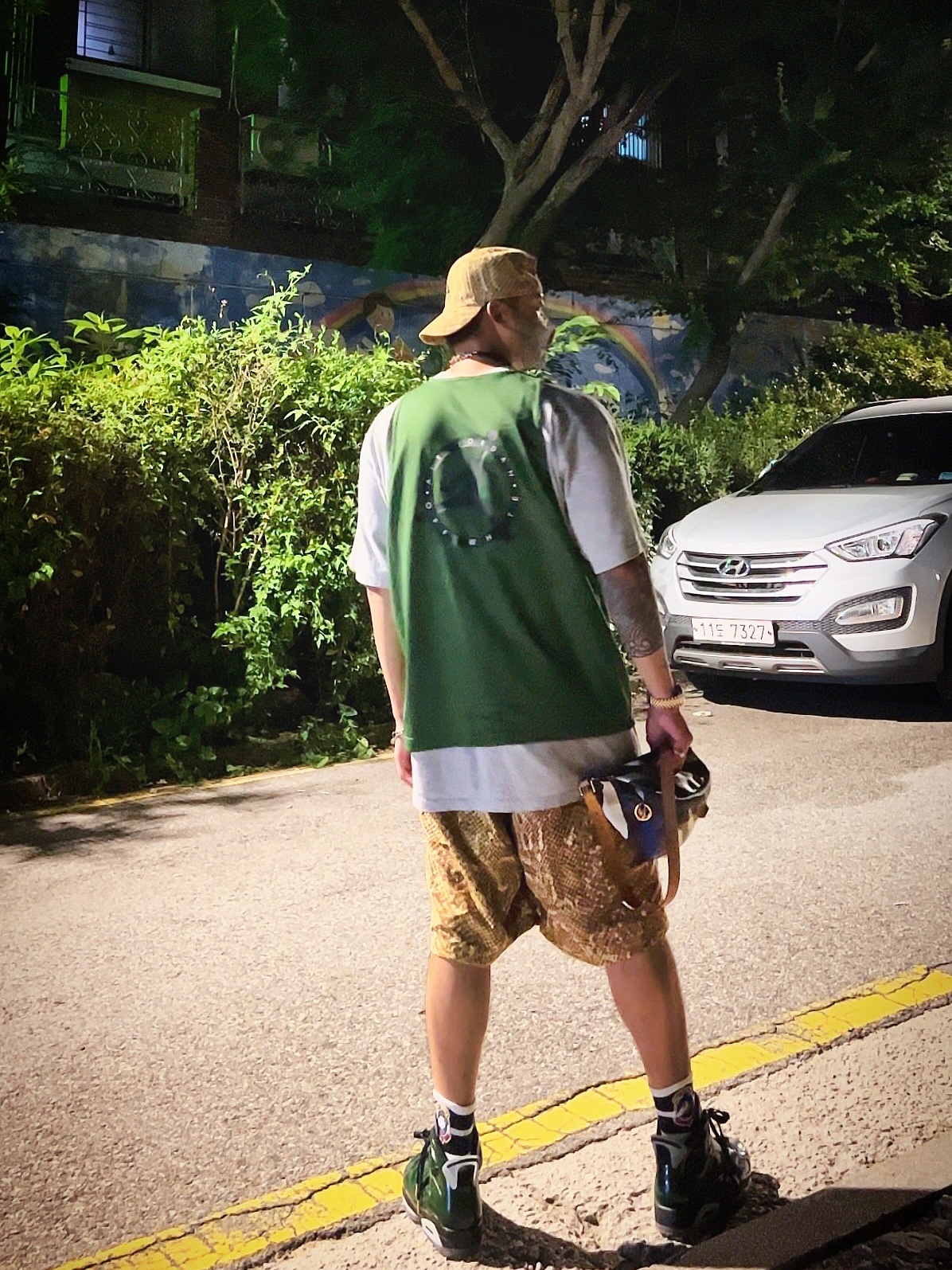 Supreme x Nike ACG Denim 6-Panel Gold Snakeskin - 22FW, Supreme x Nike ACG Nylon Trail Shorts Gold Snakeskin - 22FW 착용 스타일 - 2