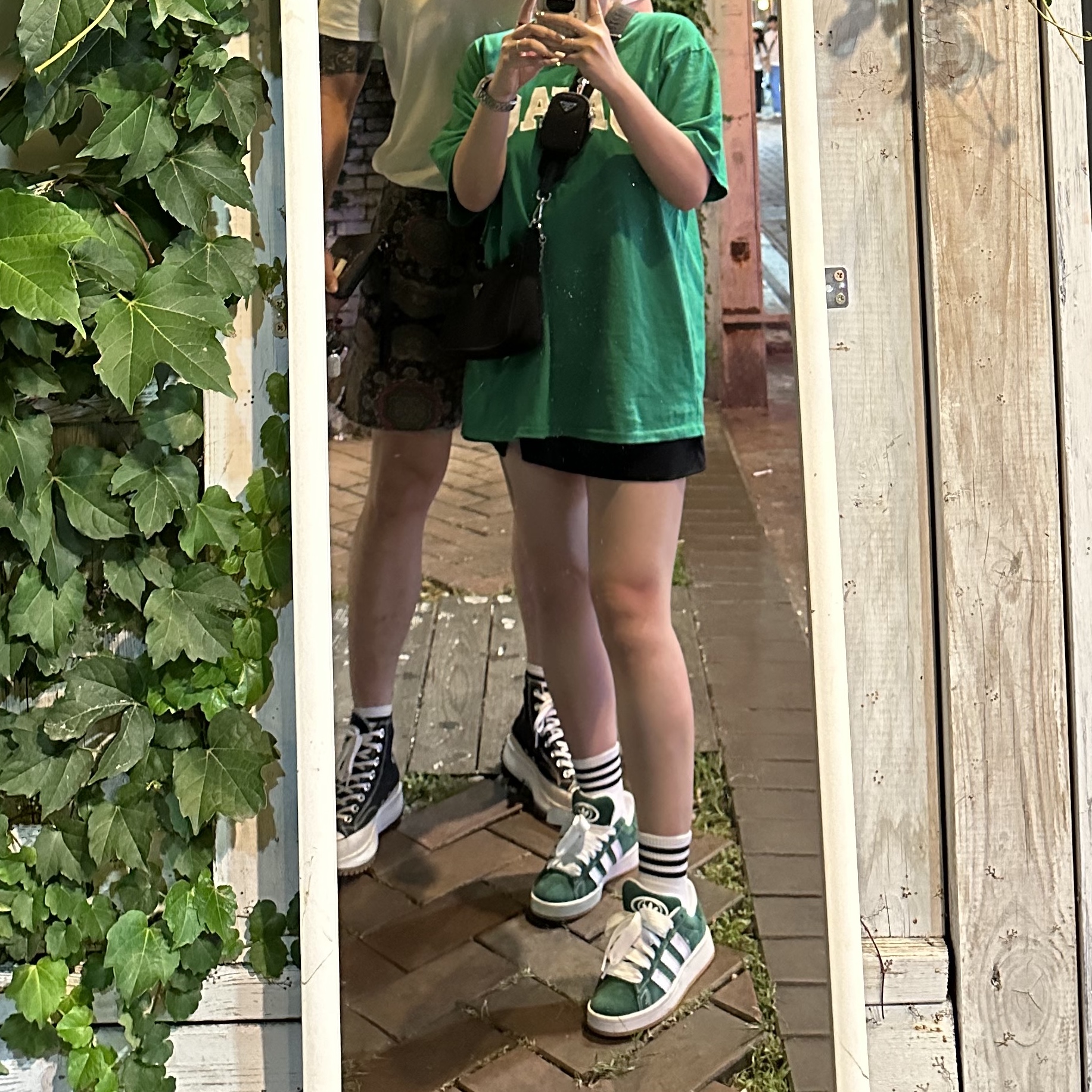 Adidas Campus 00s Dark Green 착용 스타일
