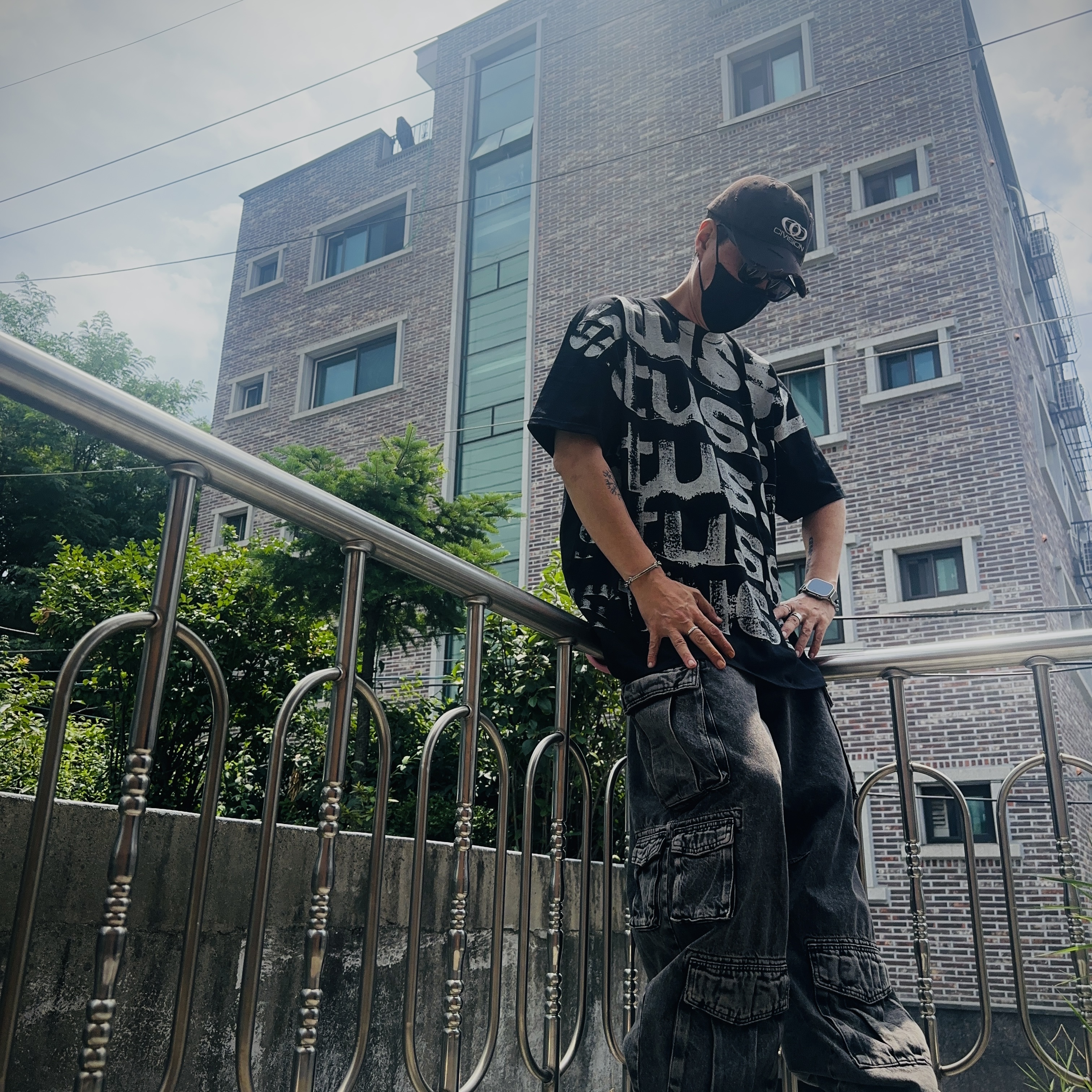 Stussy Stamp T-shirt Black 착용 스타일 - 1