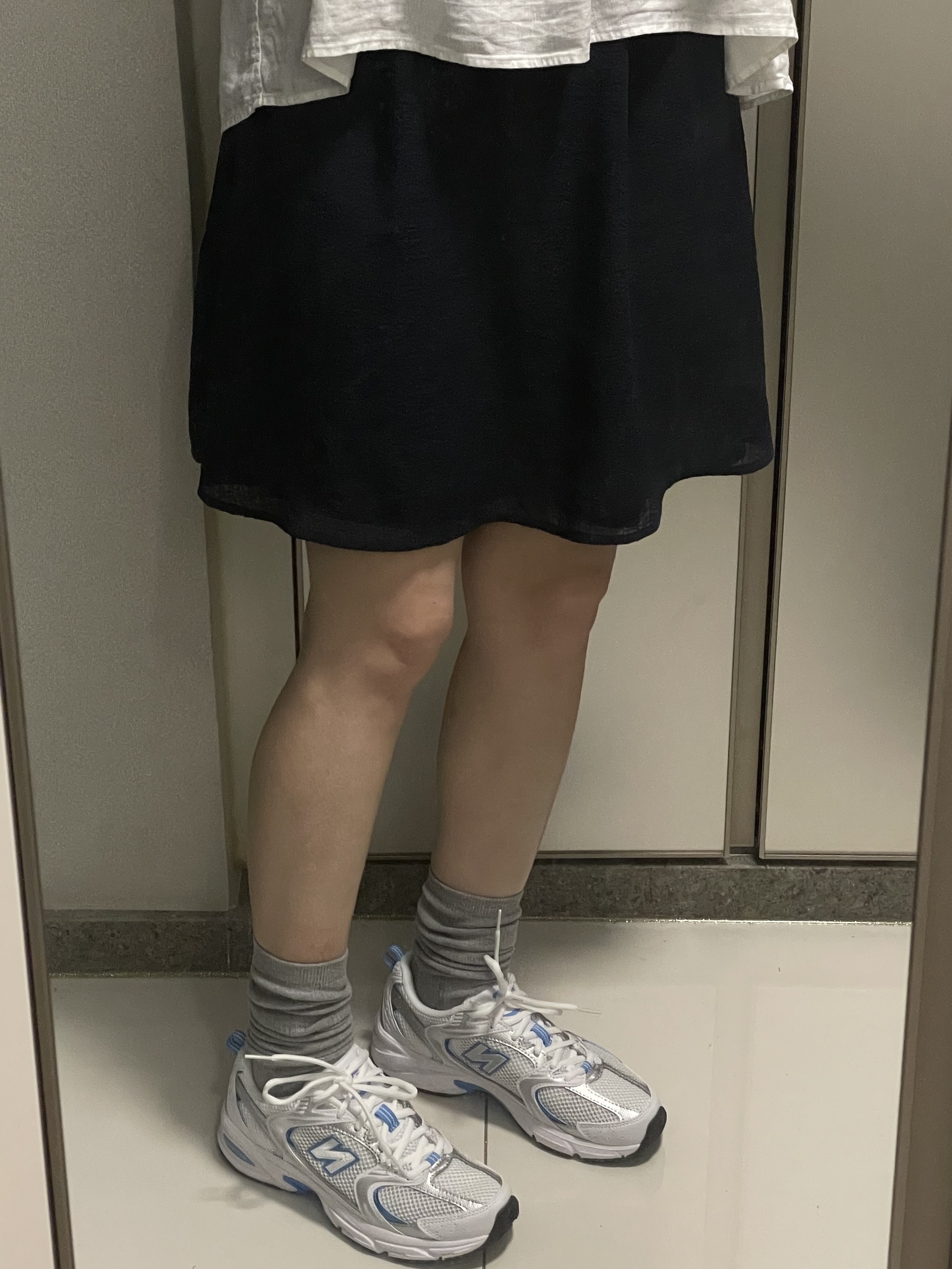 New Balance 530 Sky Blue 착용 스타일 - 2
