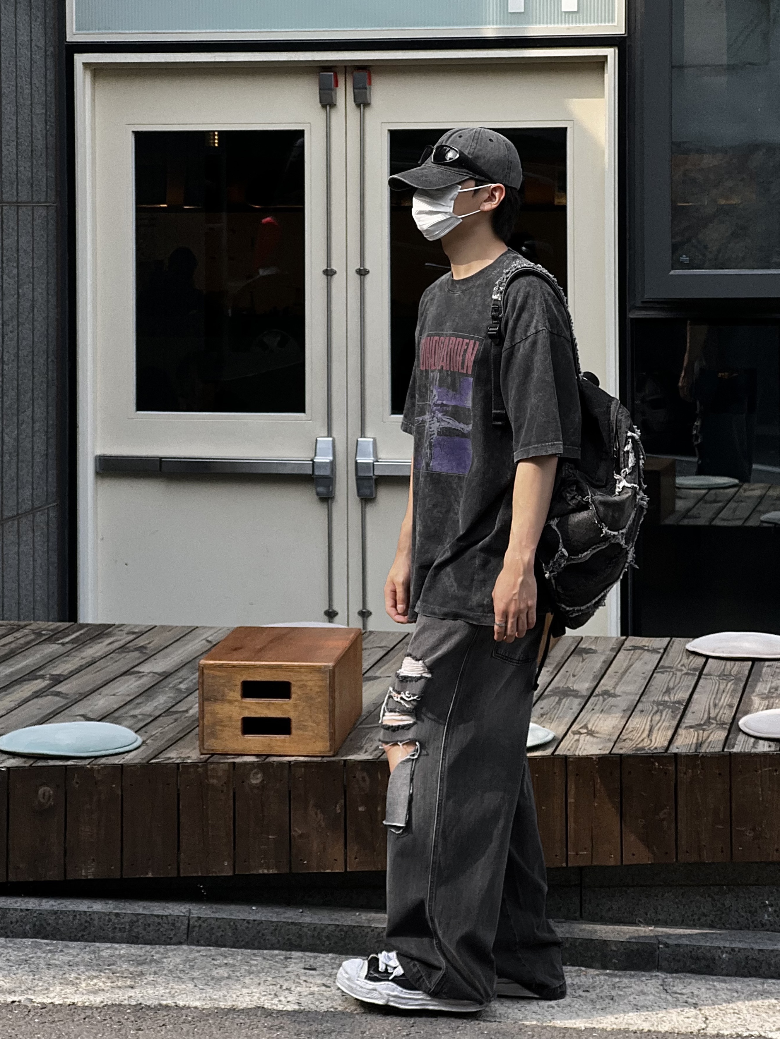 Maison Mihara Yasuhiro Hank OG Sole Canvas Low-top Sneakers Black 착용 스타일 - 2