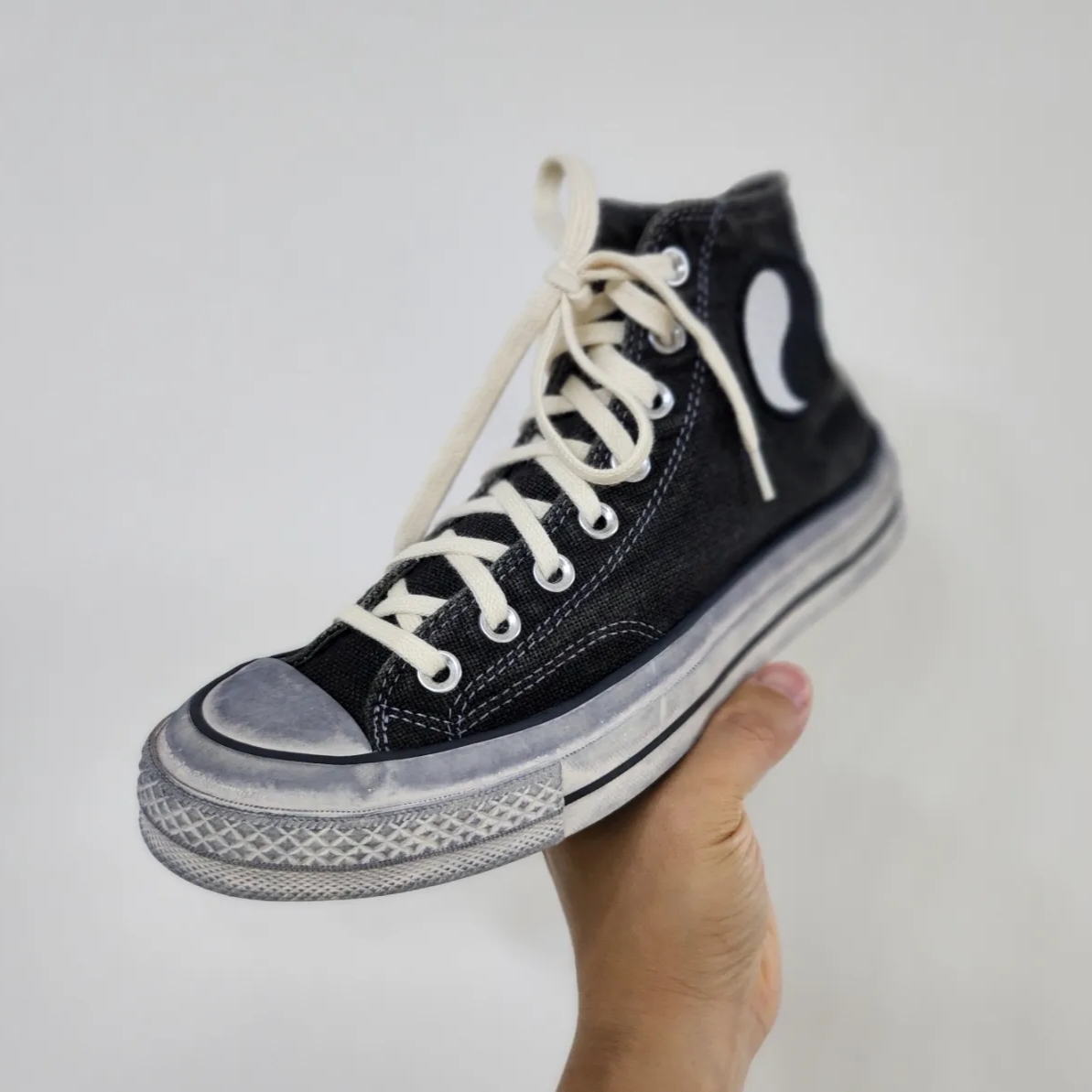 Converse x Stussy x Our Legacy Work Shop Chuck 70 High Pigeon Grey 착용 스타일 - 1