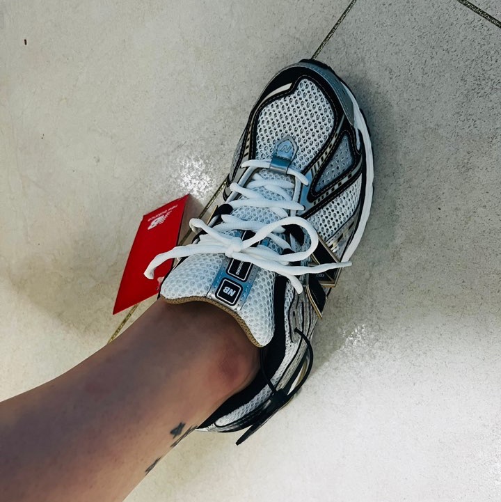 New Balance 1906R White Gold 착용 스타일 - 2