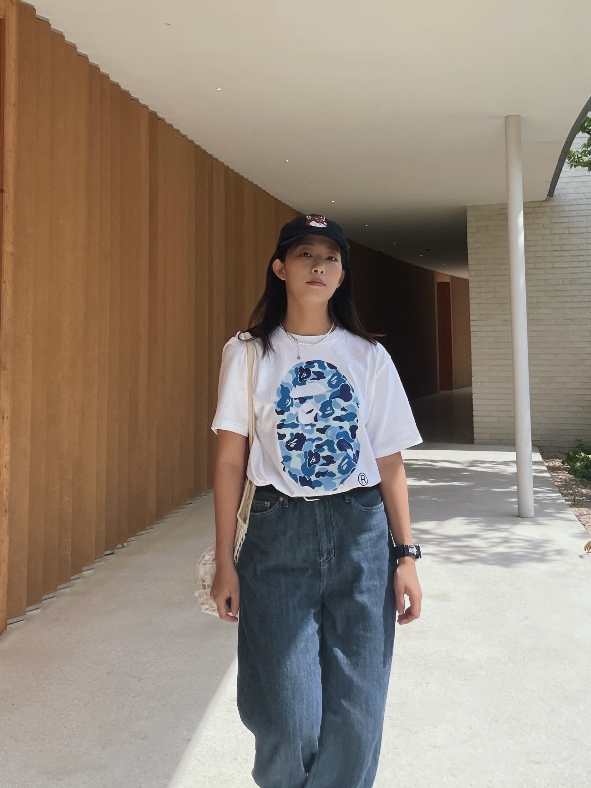 Maison Kitsune Large Fox Head Embroidered 6P Cap Navy - 21FW, Longchamp Le Pliage Filet Top Handle Bag Ecru 착용 스타일 - 2
