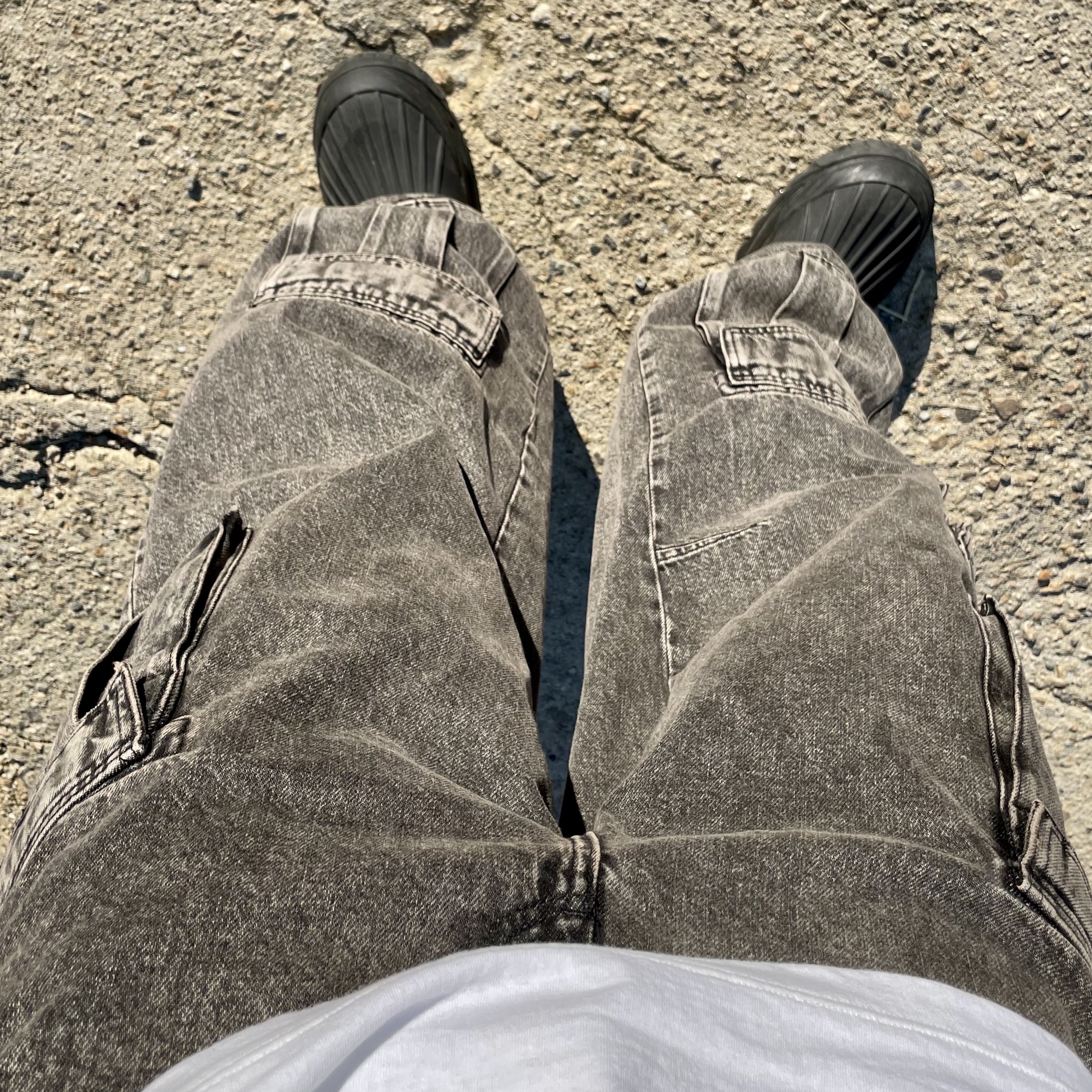 Zara Utility Cargo Jeans Black, Cav Empt FK Vessel Eye T-Shirt White - 23SS 착용 스타일 - 3