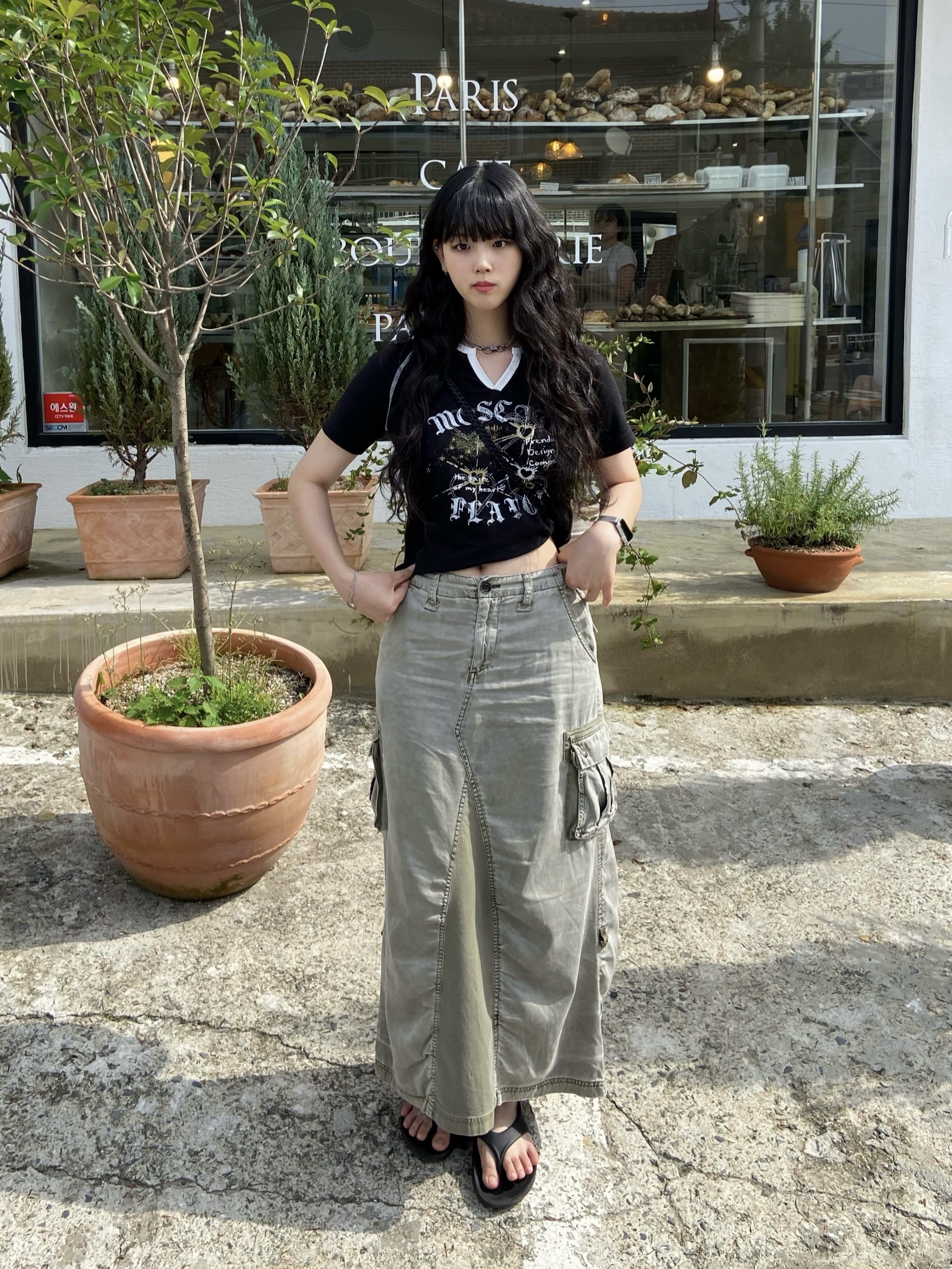 Oofos OOriginal Black 착용 스타일 - 1
