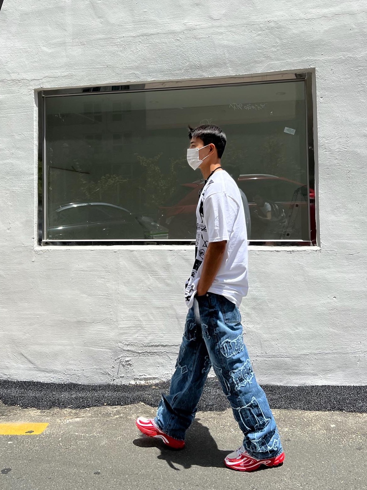 Stussy Sara T-Shirt White, Reebok x Kanghyuk Premier Road Modern Mid White Red 착용 스타일 - 2