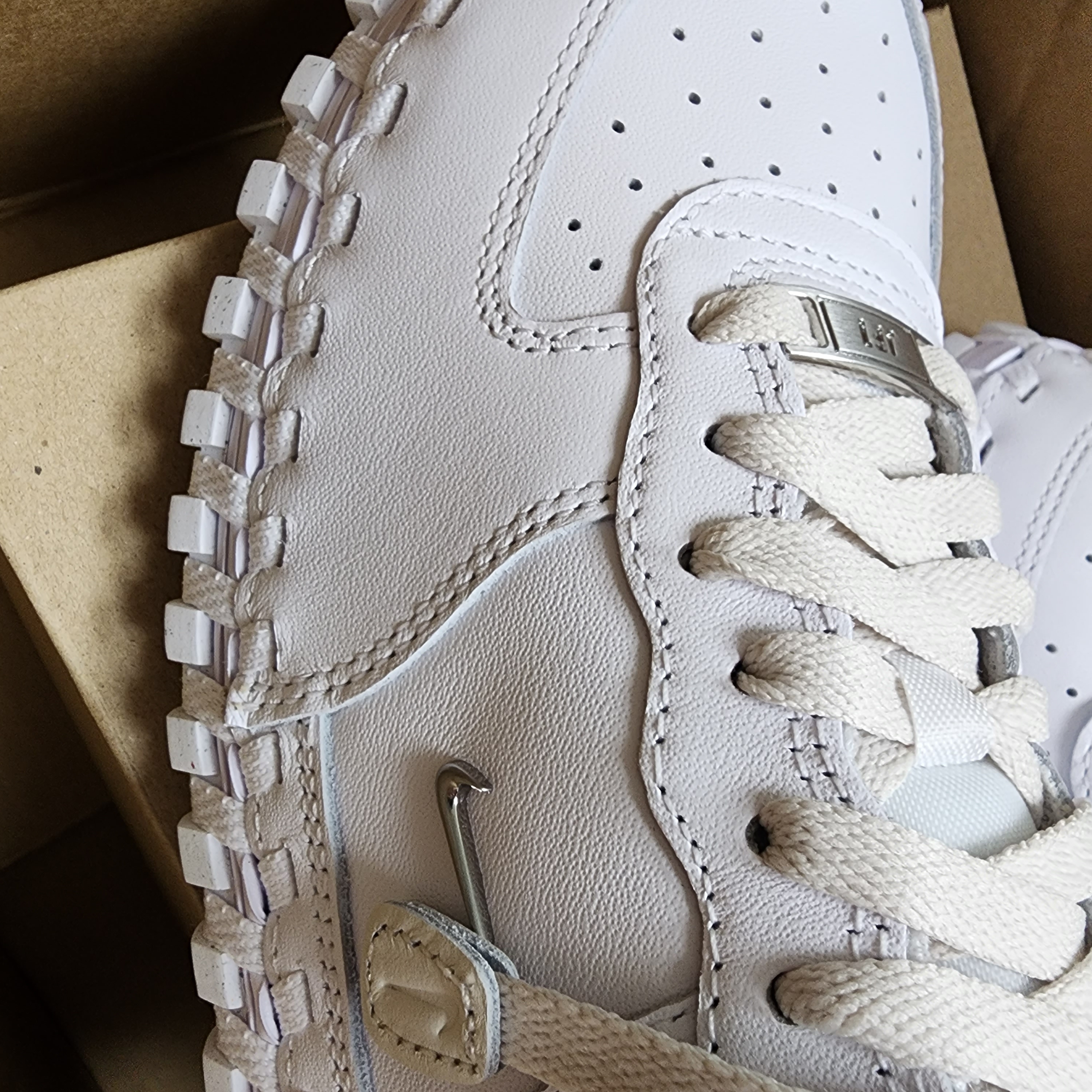 Nike x Jacquemus J Force 1 Low LX SP White 착용 스타일 - 2
