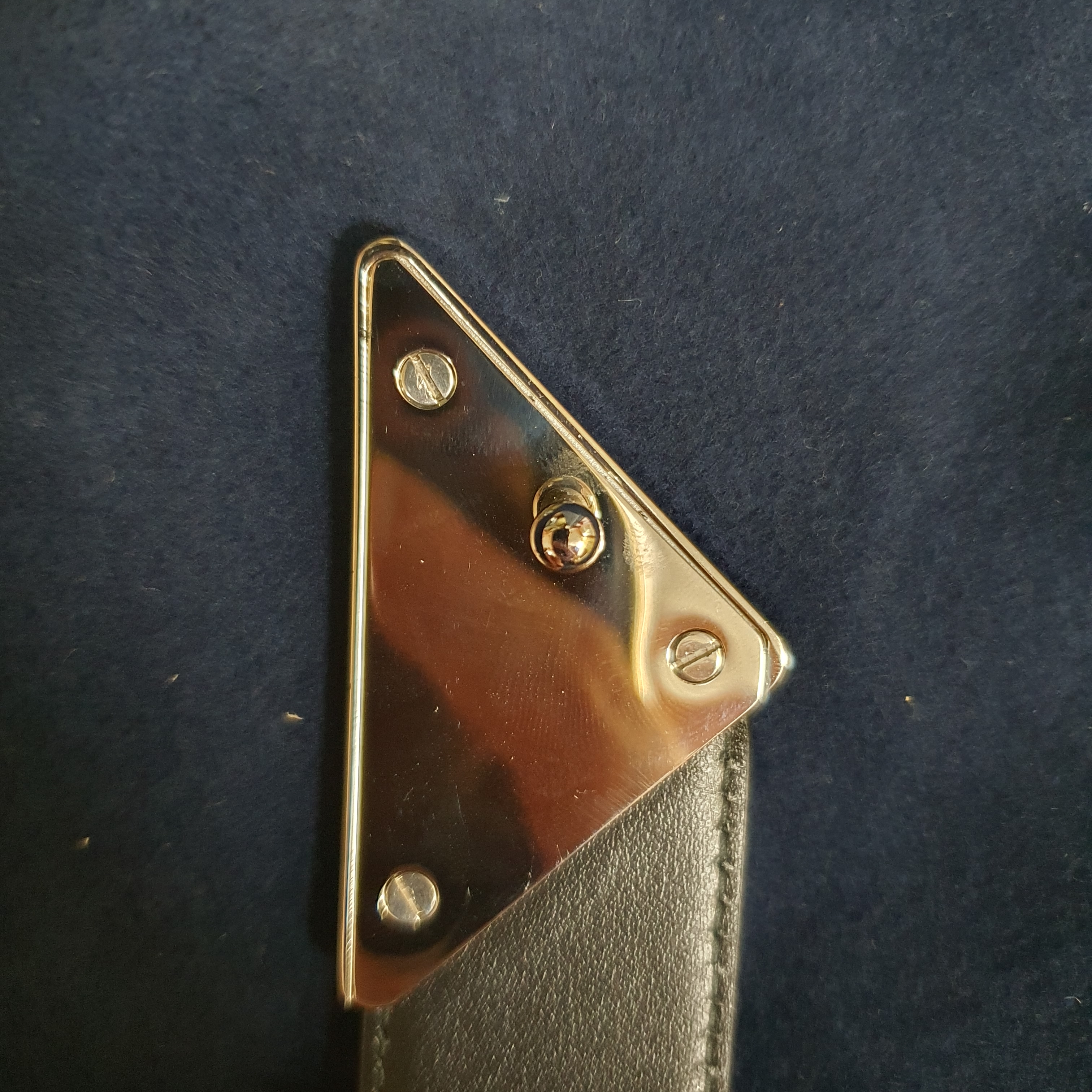 Prada Saffiano Leather Belt Black 착용 스타일 - 2
