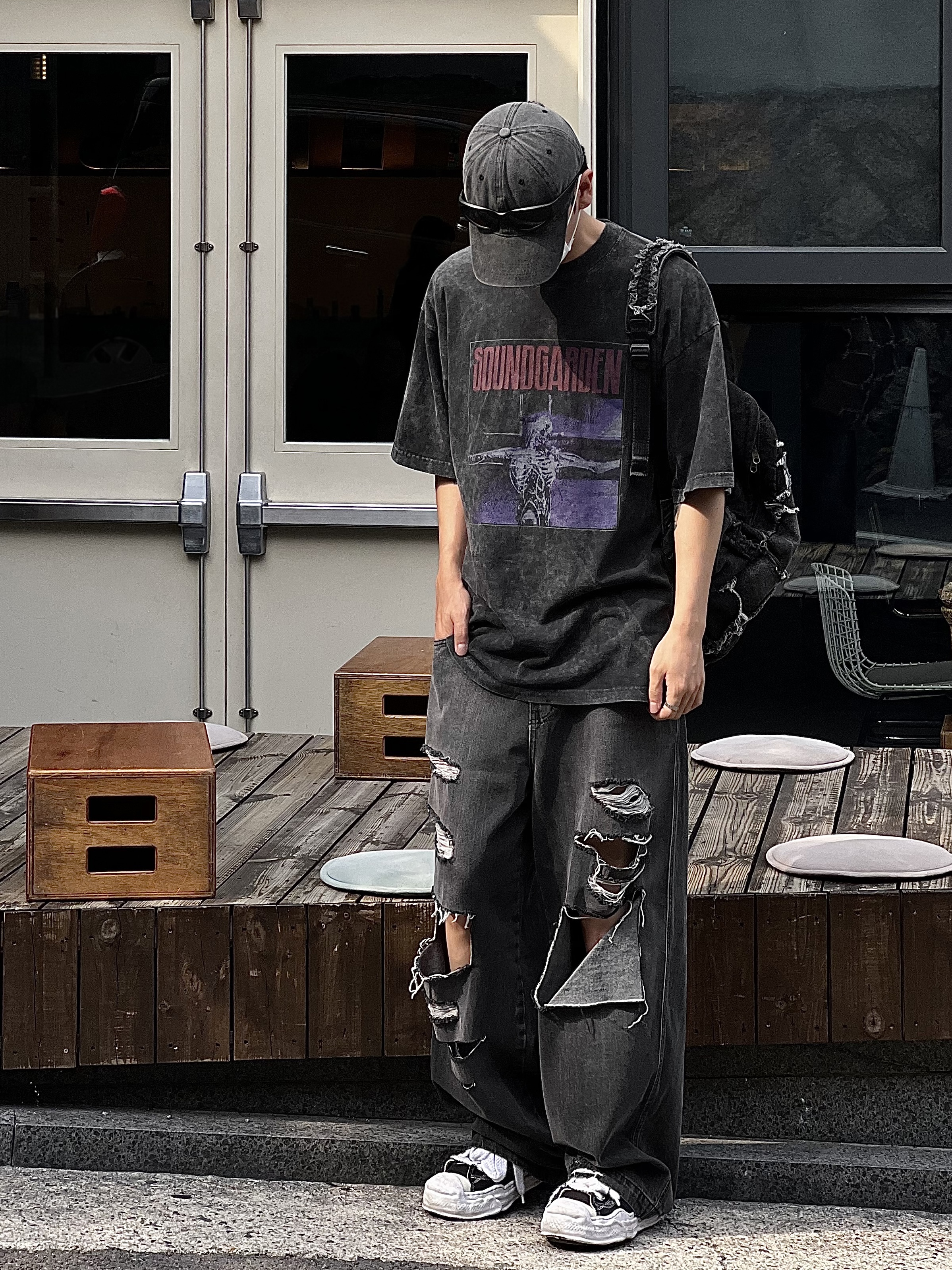 Maison Mihara Yasuhiro Hank OG Sole Canvas Low-top Sneakers Black 착용 스타일 - 3