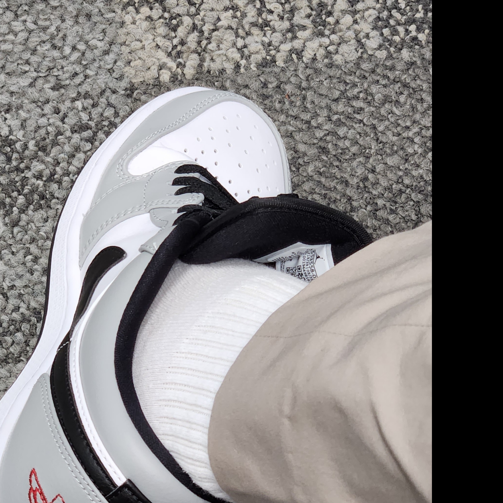 Jordan 1 Low Light Smoke Grey 착용 스타일 - 2