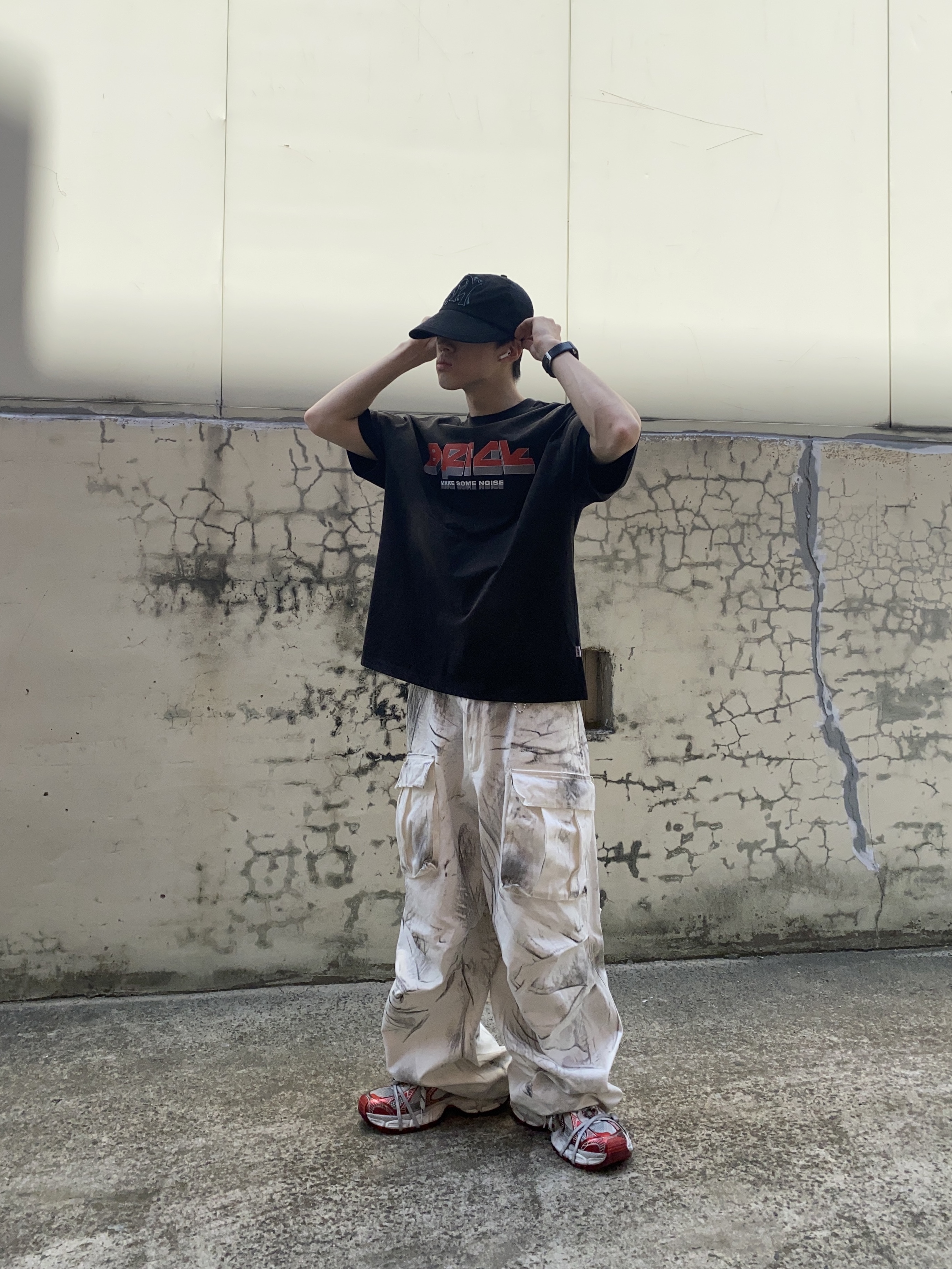 Balenciaga 3XL Sneakers White Red, Nos Couleurs 01 Cargo Pants Dirty Washing 착용 스타일 - 4