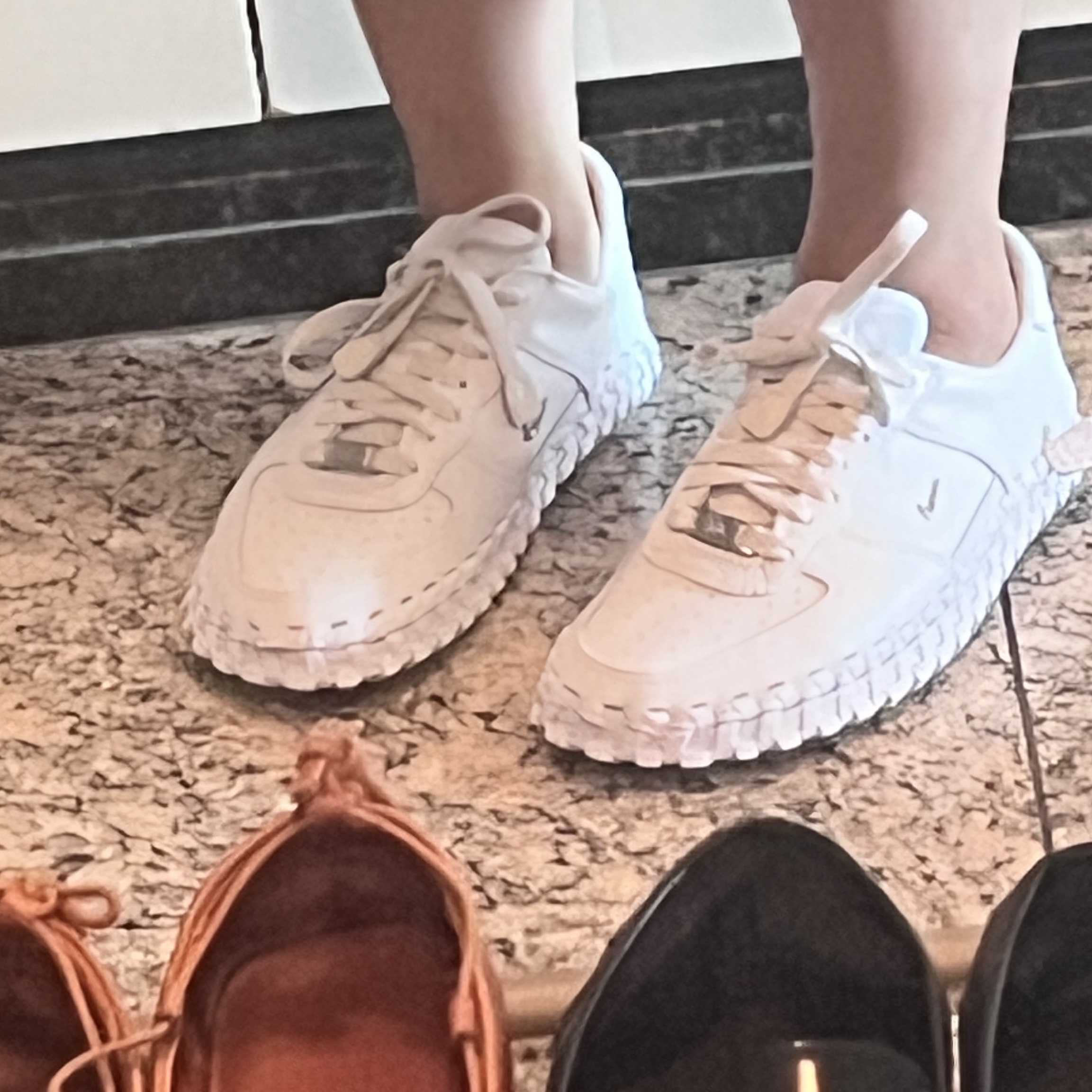 Nike x Jacquemus J Force 1 Low LX SP White 착용 스타일 - 2