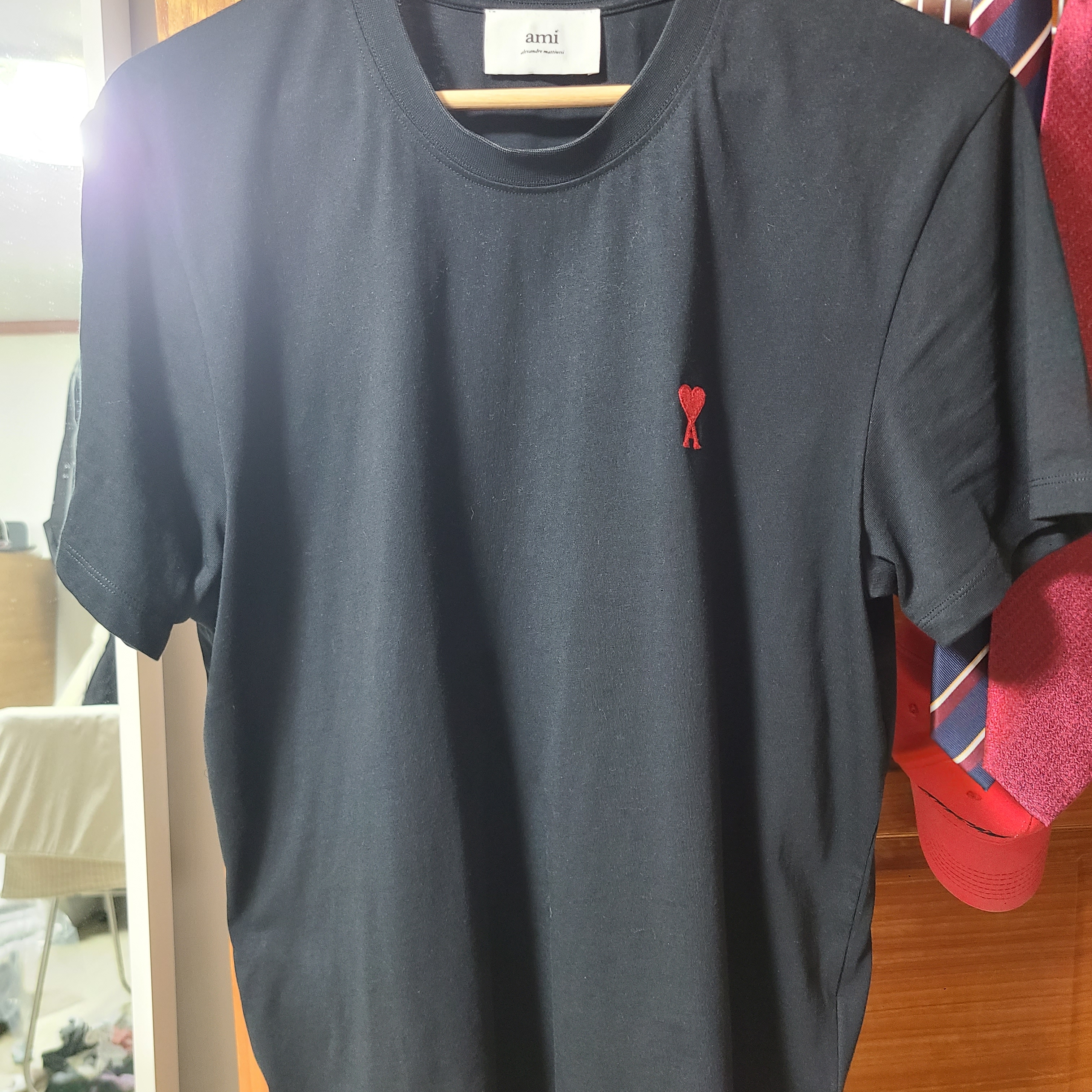 AMI de Coeur T-Shirt Black 착용 스타일
