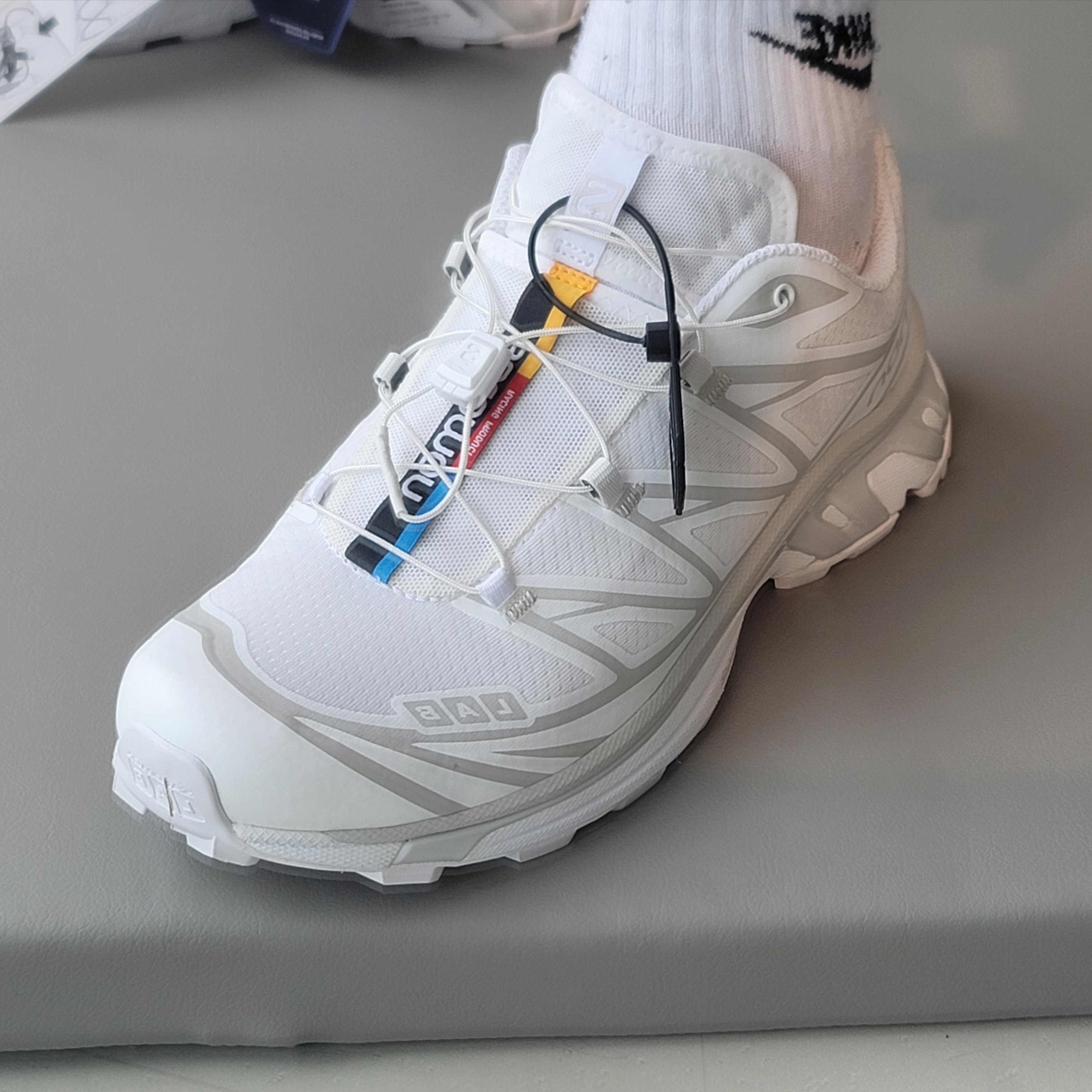 Salomon XT-6 ADV White 착용 스타일