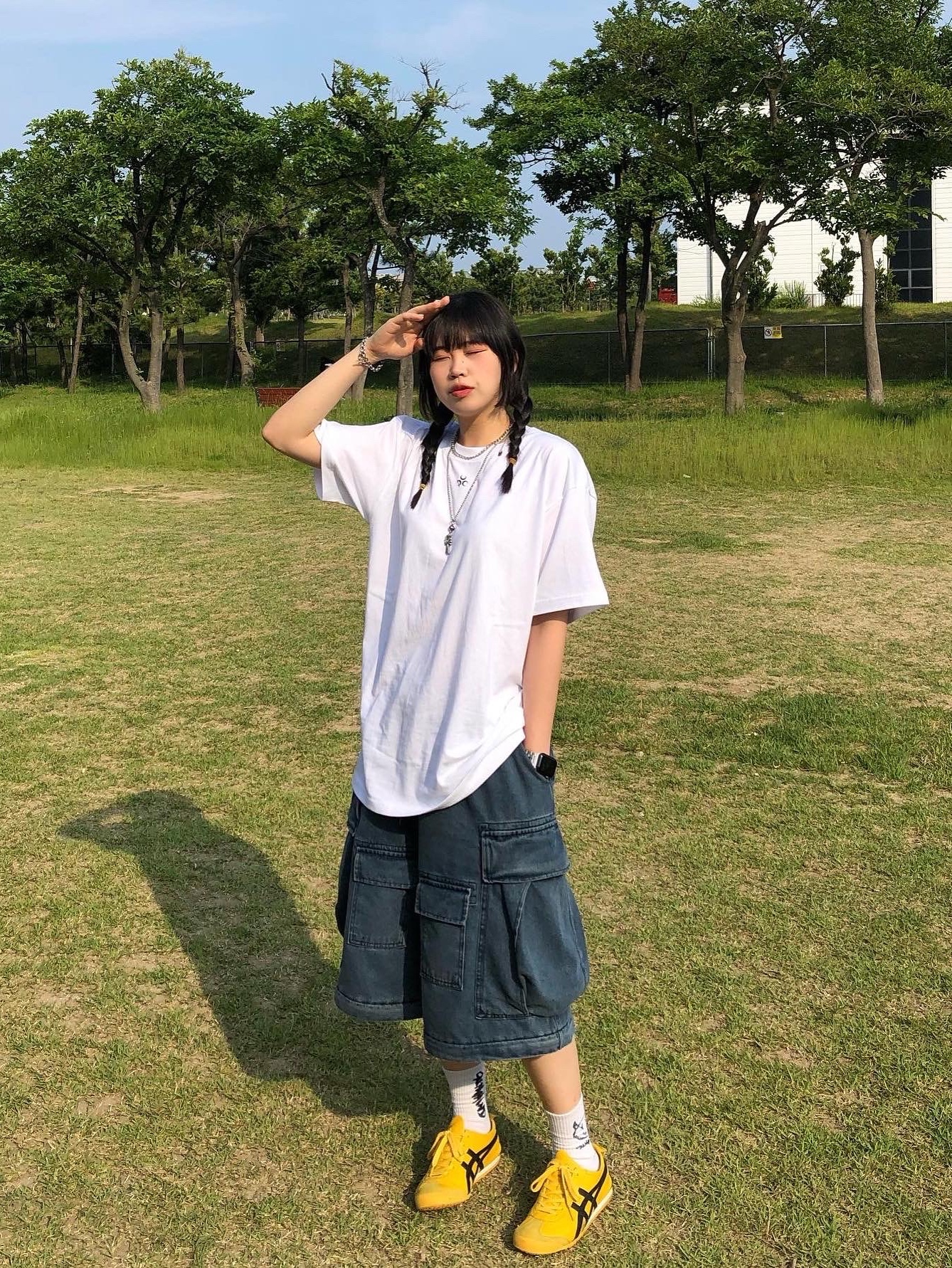 Onitsuka Tiger Mexico 66 Yellow Black 착용 스타일 - 1