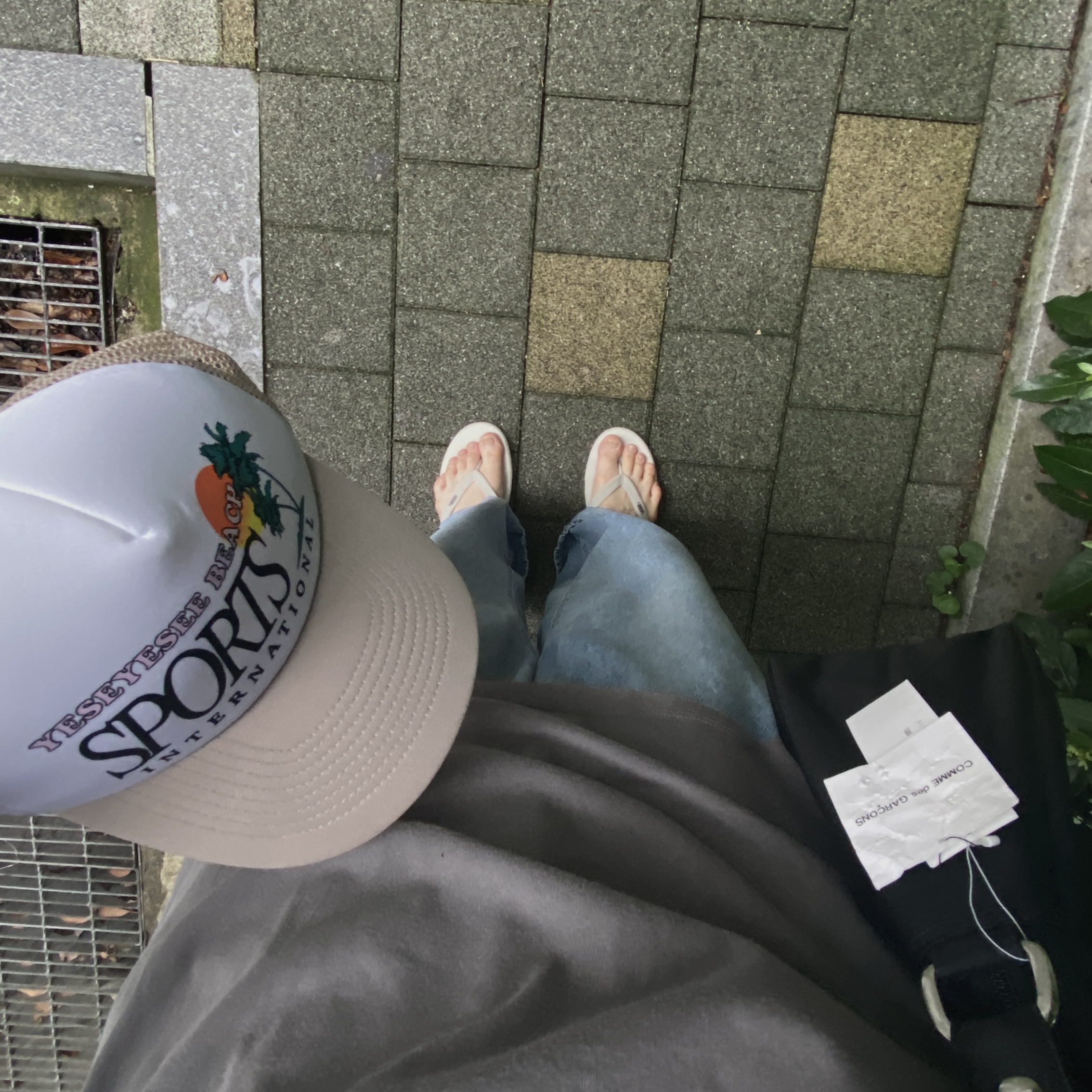 Thisisneverthat x Grateful Dead Washed Denim Pants Light Blue 착용 스타일 - 1