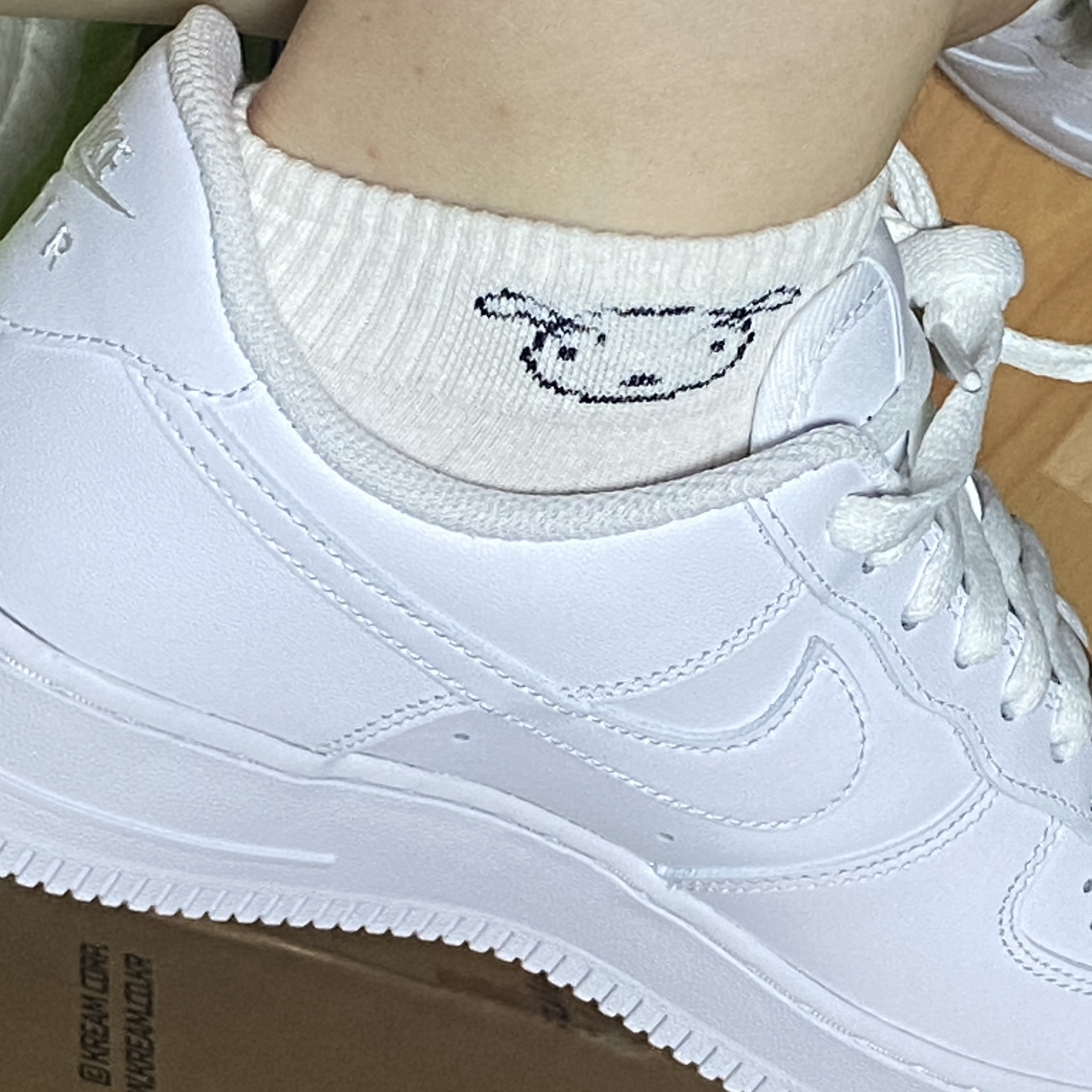 (W) Nike Air Force 1 '07 Low White 착용 스타일 - 1