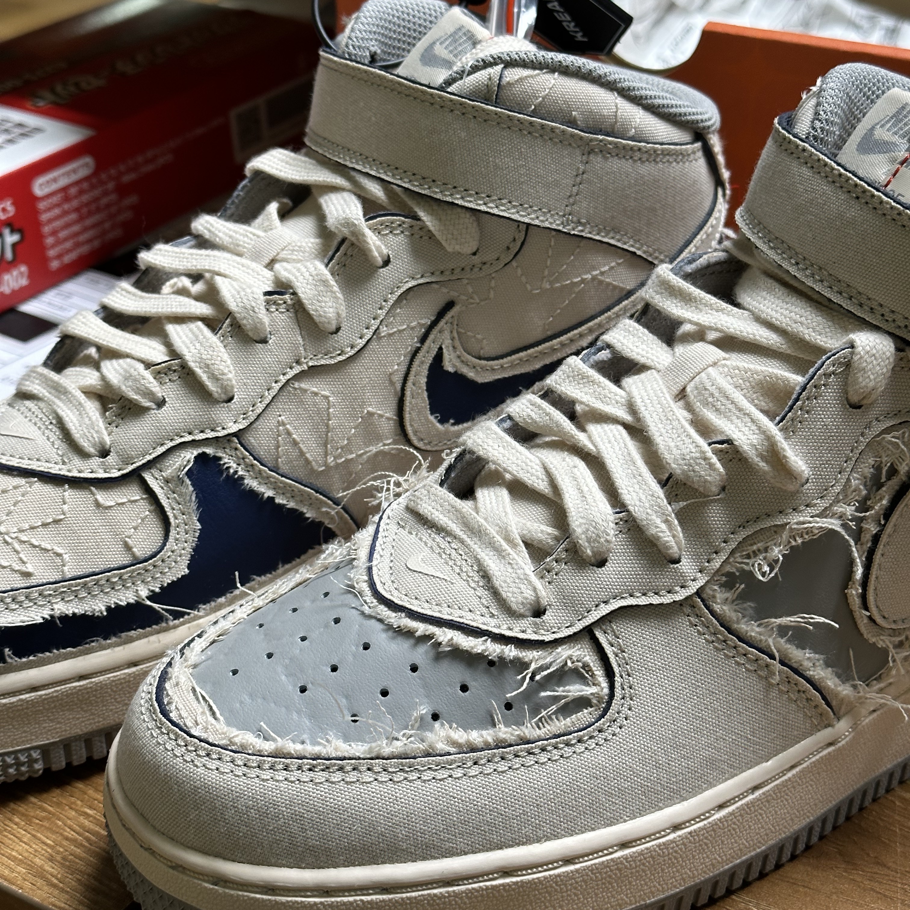 Nike Air Force 1 Mid '07 Pearl White 착용 스타일 - 2