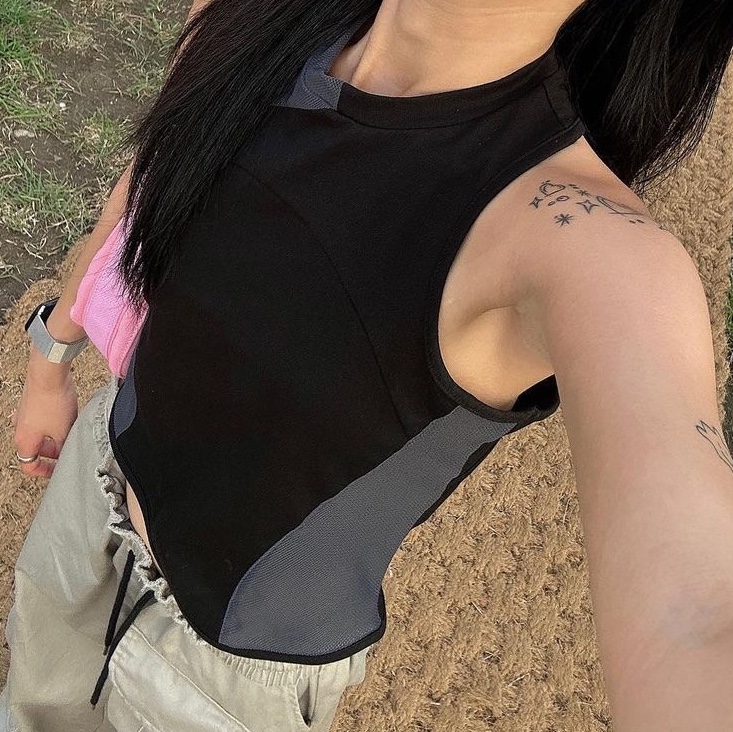 Art of Field Slit Mesh Sleeveless Shirt Black, Art of Field Slit Mesh Sleeveless Shirt Blue Gray 착용 스타일