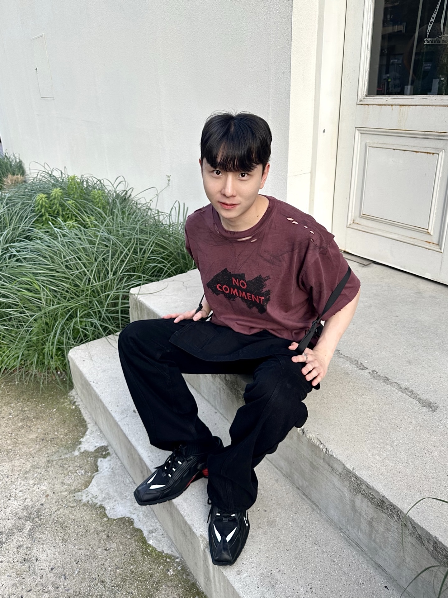 Nos Couleurs No Comment T-Shirt Burgundy, Nike x Martine Rose Shox MR4 Black 착용 스타일 - 3