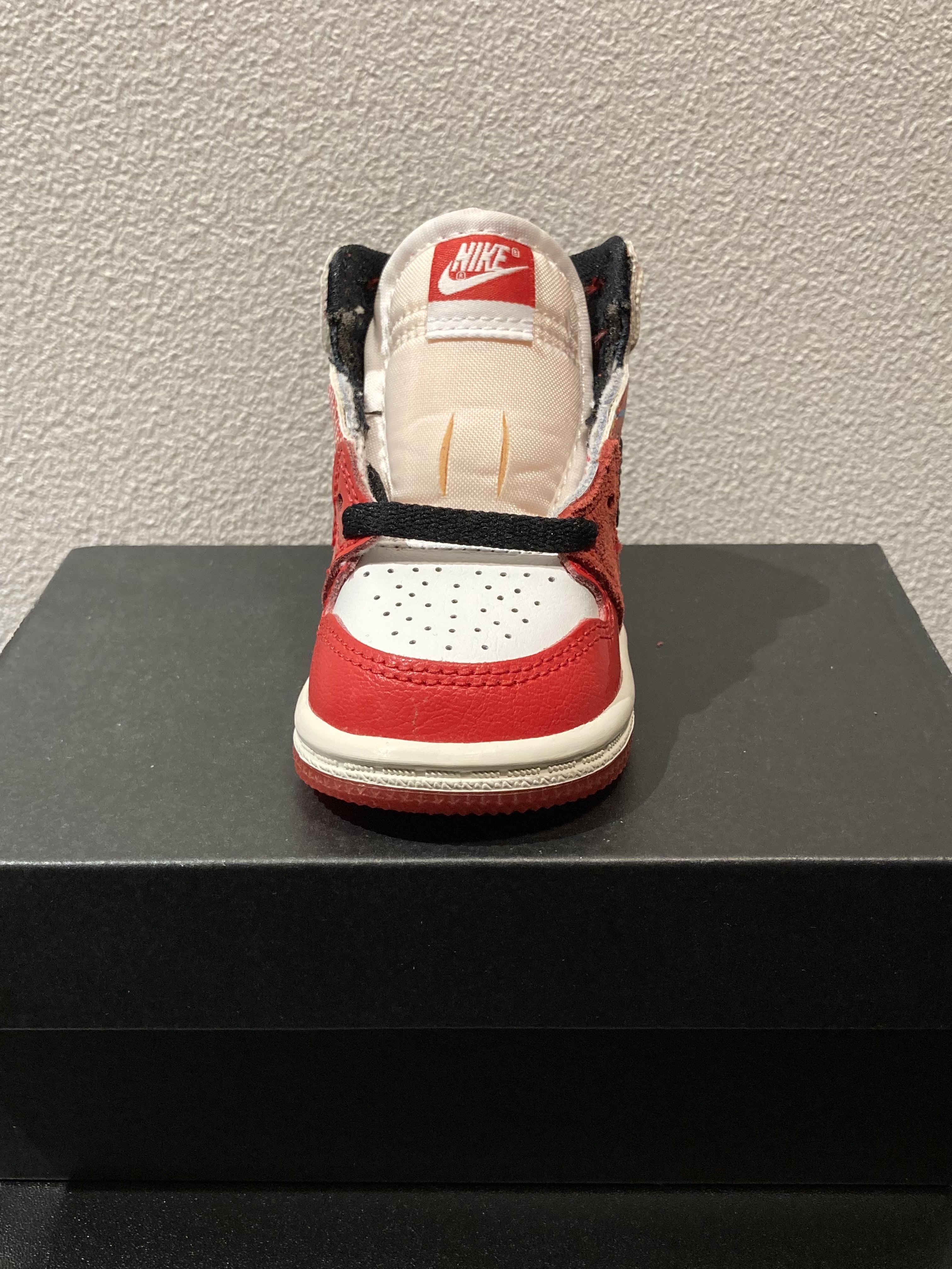 (TD) Jordan 1 Retro High Spider-Man Next Chapter 착용 스타일 - 3