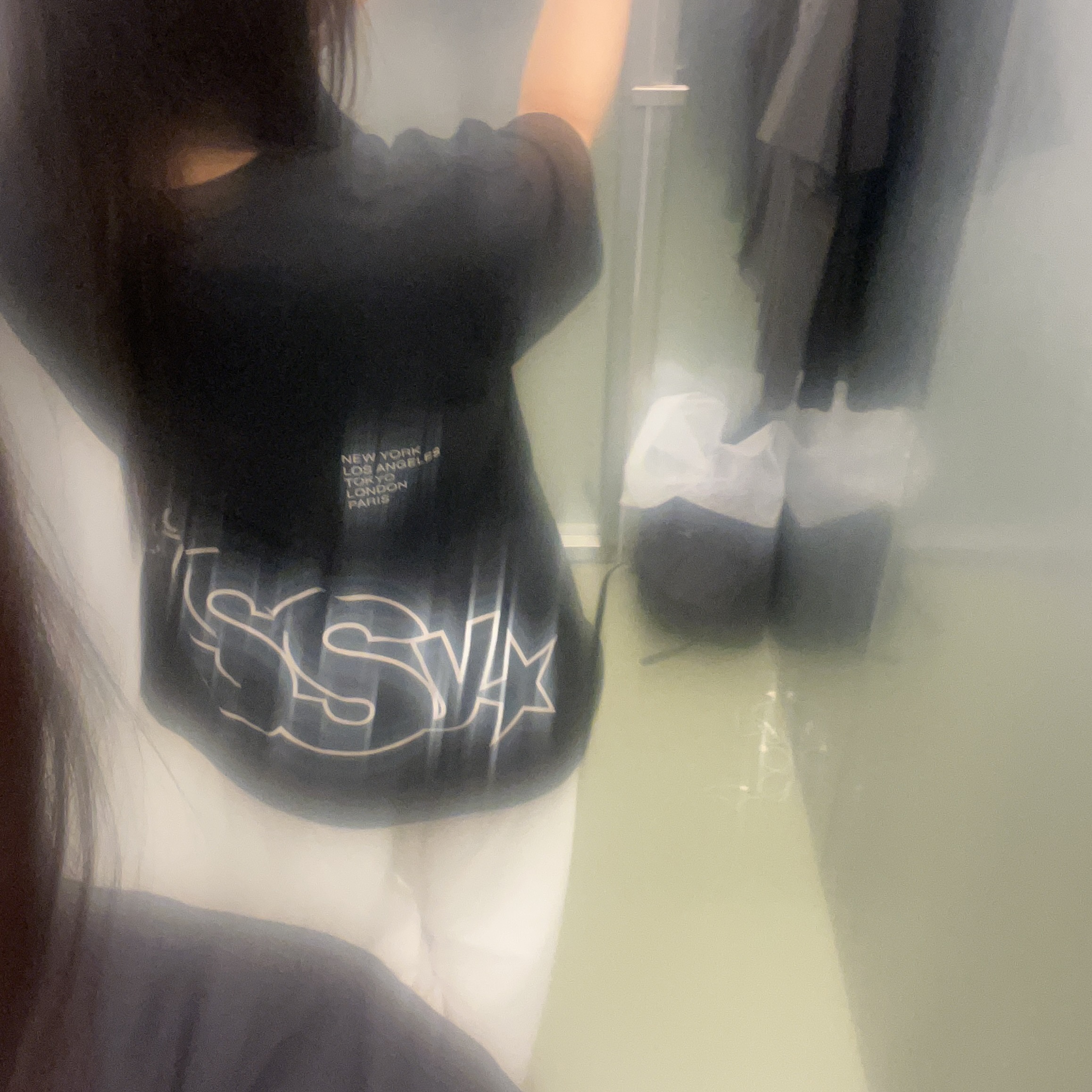 Stussy International Tribe T-shirt Black 착용 스타일 - 2