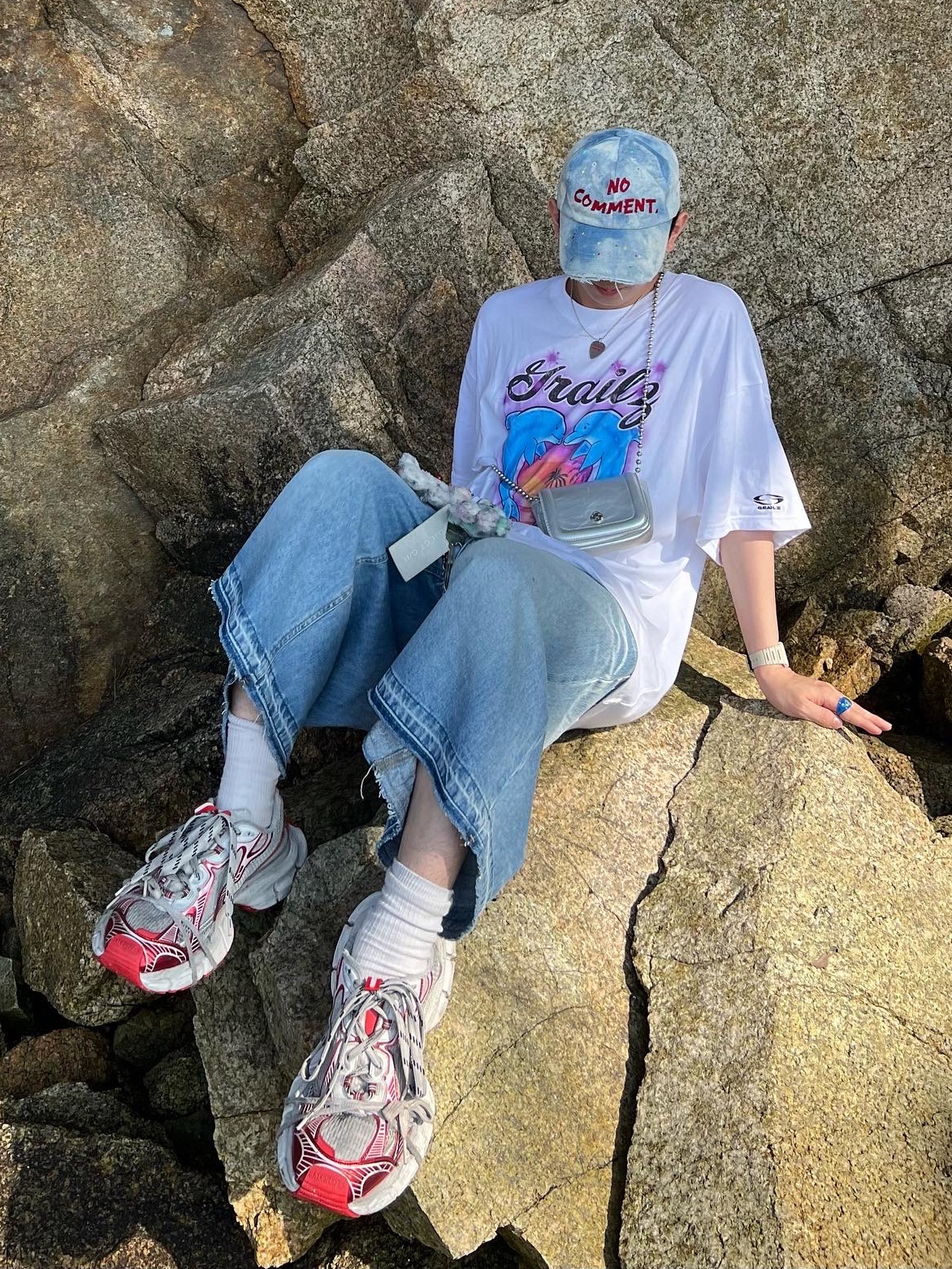 Nos Couleurs No Comment Cap Denim, Balenciaga 3XL Sneakers White Red 착용 스타일 - 2
