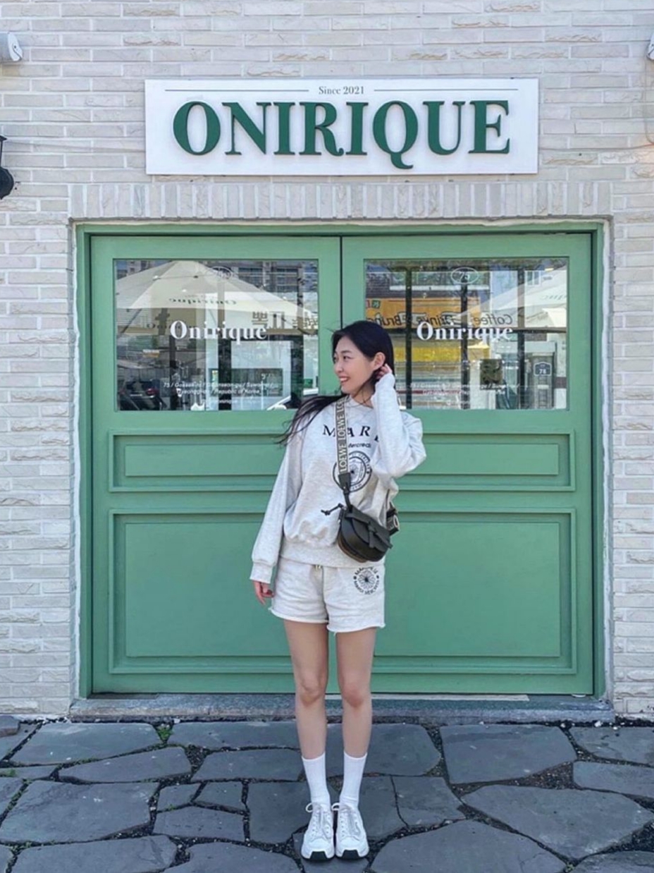 Loewe Mini Gate Dual Bag in Soft Calfskin and Jacquard Sand, Loewe Mini Gate Dual Bag in Soft Calfskin and Jacquard 착용 스타일