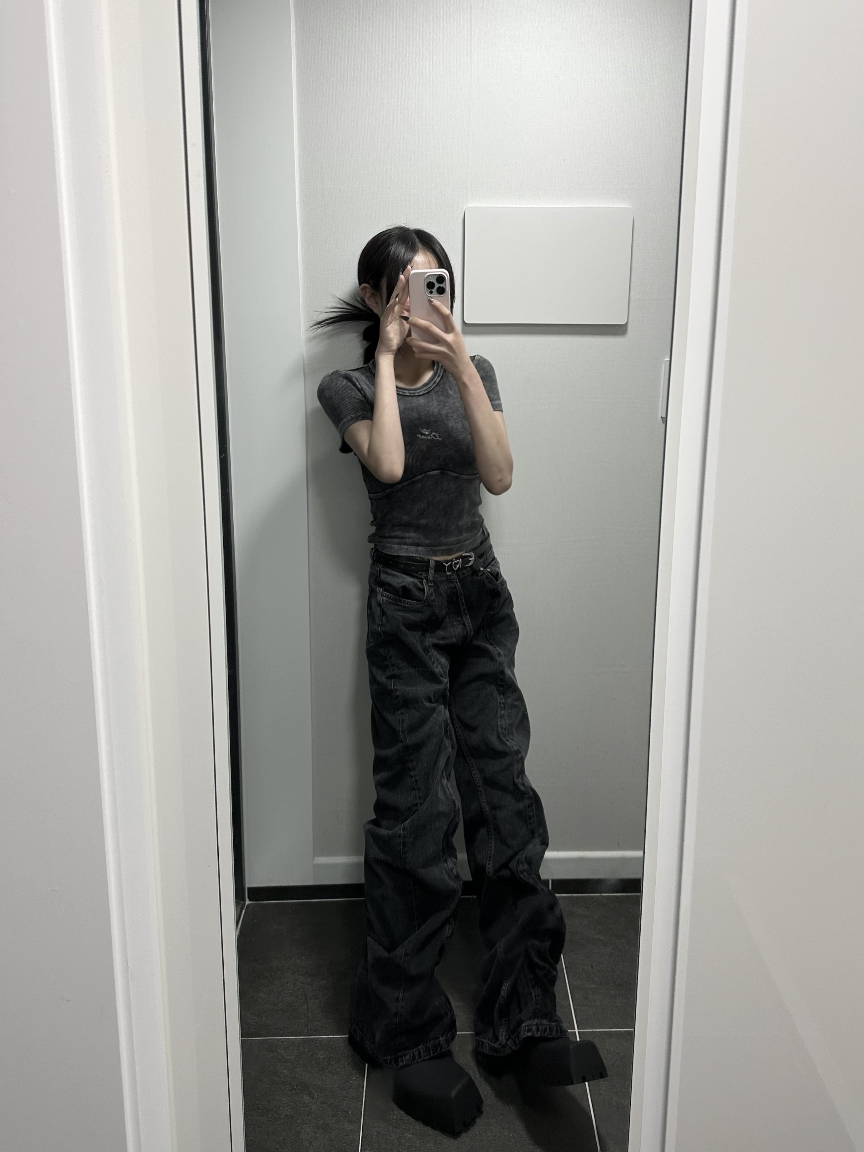 Balenciaga Trooper Rubber Boot Black, Y/Project Classic Wire Jeans Black - 22FW 착용 스타일