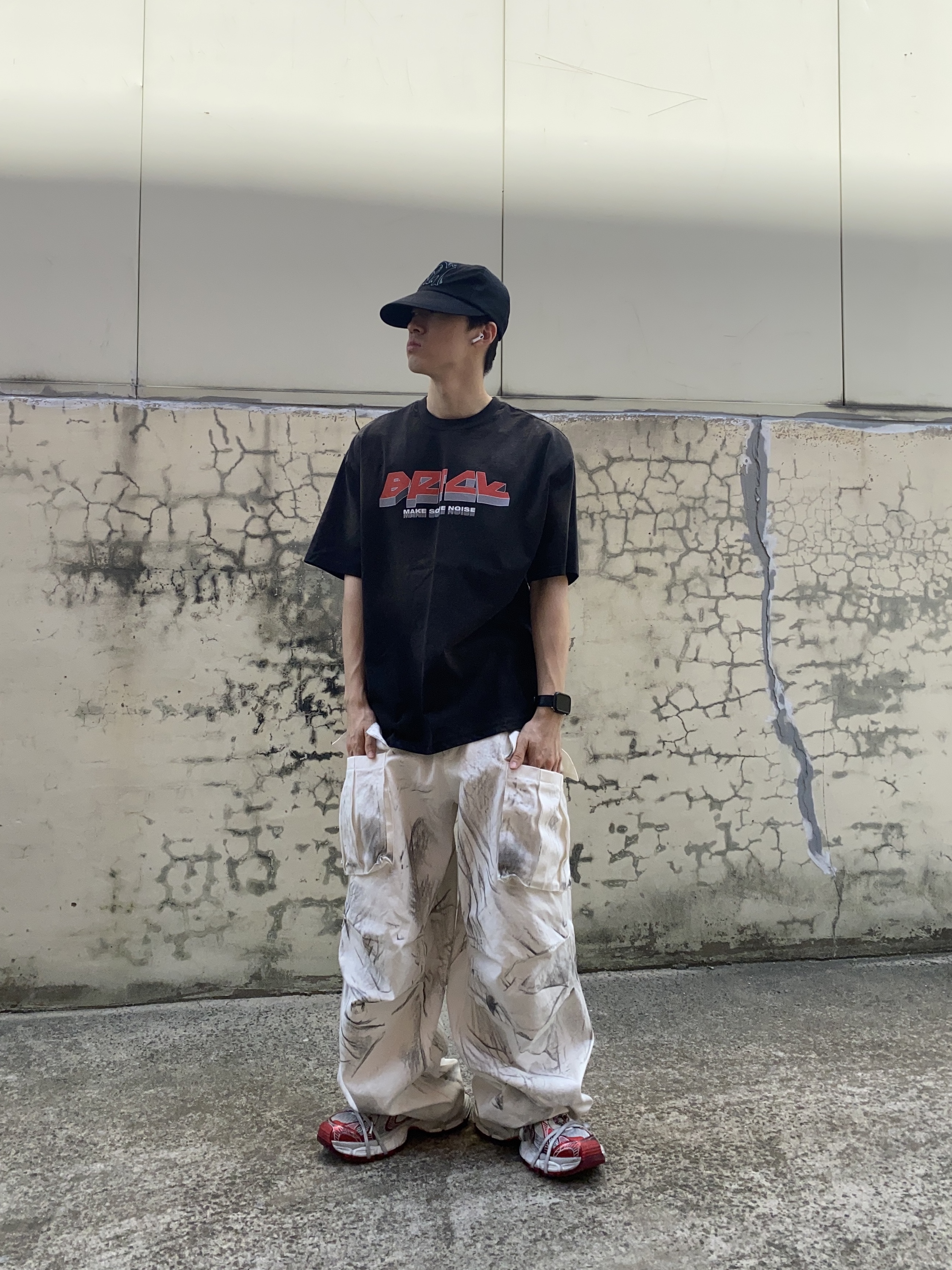 Balenciaga 3XL Sneakers White Red, Nos Couleurs 01 Cargo Pants Dirty Washing 착용 스타일 - 1