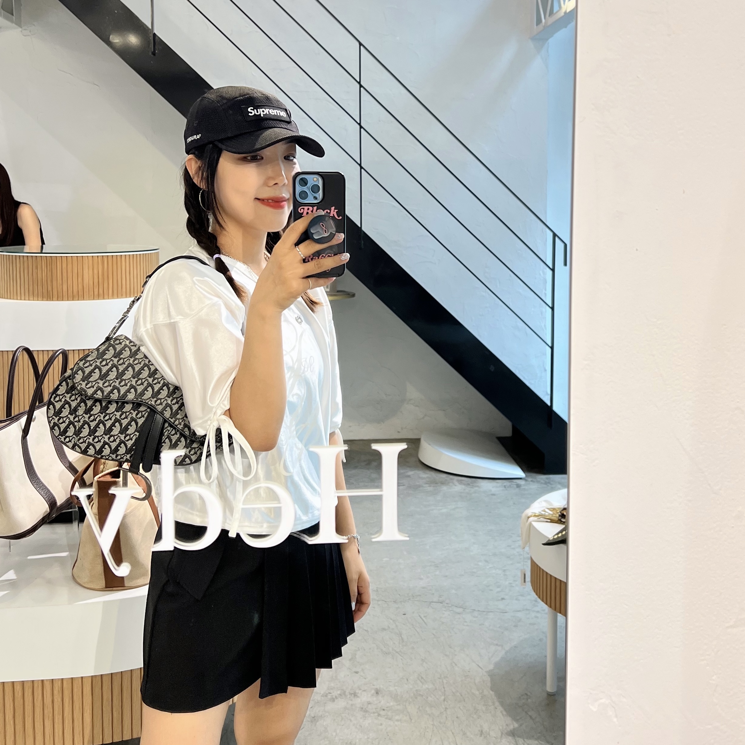 Supreme Mesh Cordura Camp Cap Black - 23SS, Balenciaga Arena Lambskin Le Cagole XS Shoulder Bag White 착용 스타일 - 2