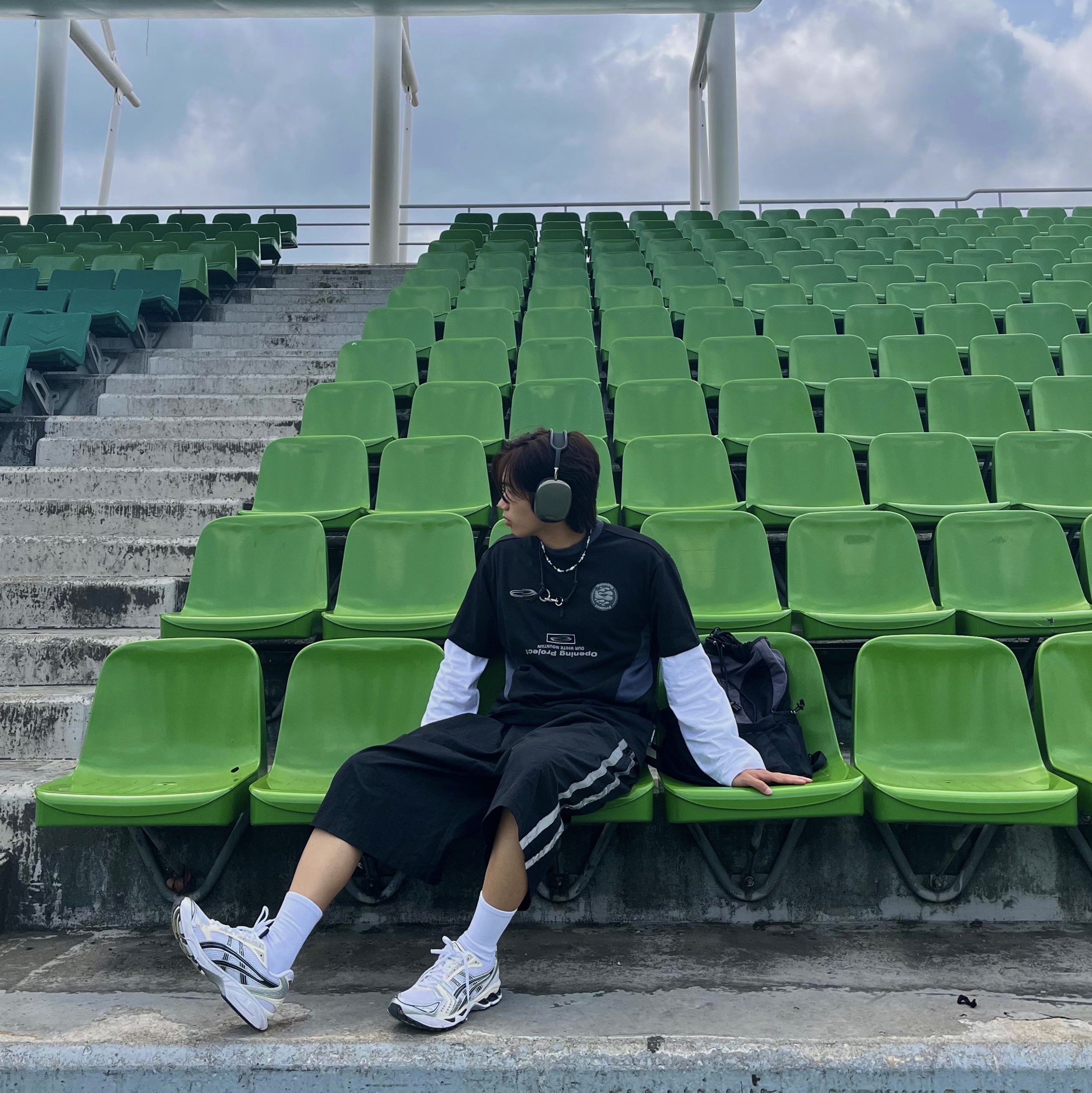 Apple AirPods Max Lightning Space Gray (Korean Ver.), (W) Asics Gel-Kayano 14 White Midnight 착용 스타일 - 1