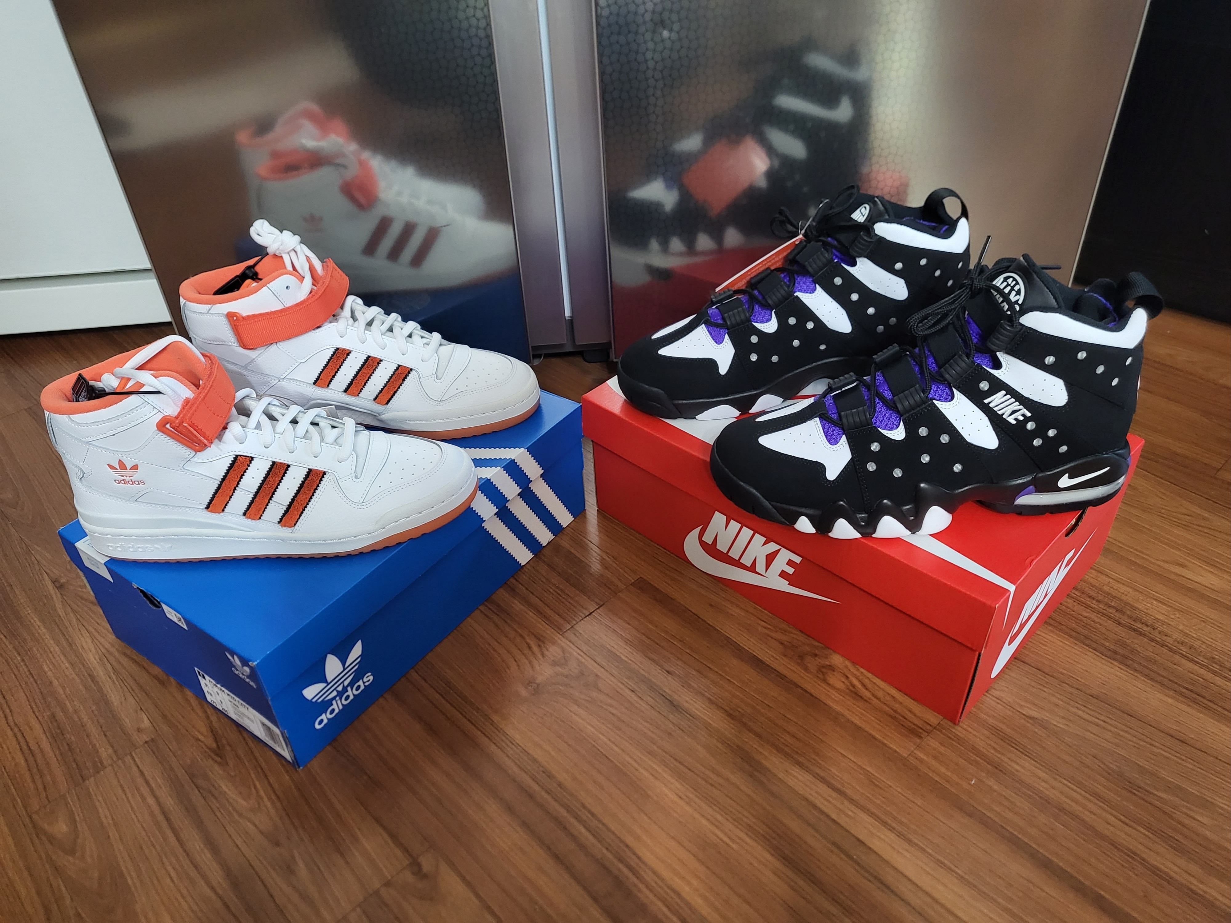 Adidas Forum Mid City Seoul, Nike Air Max 2 CB 94 Black and Pure Purple 착용 스타일