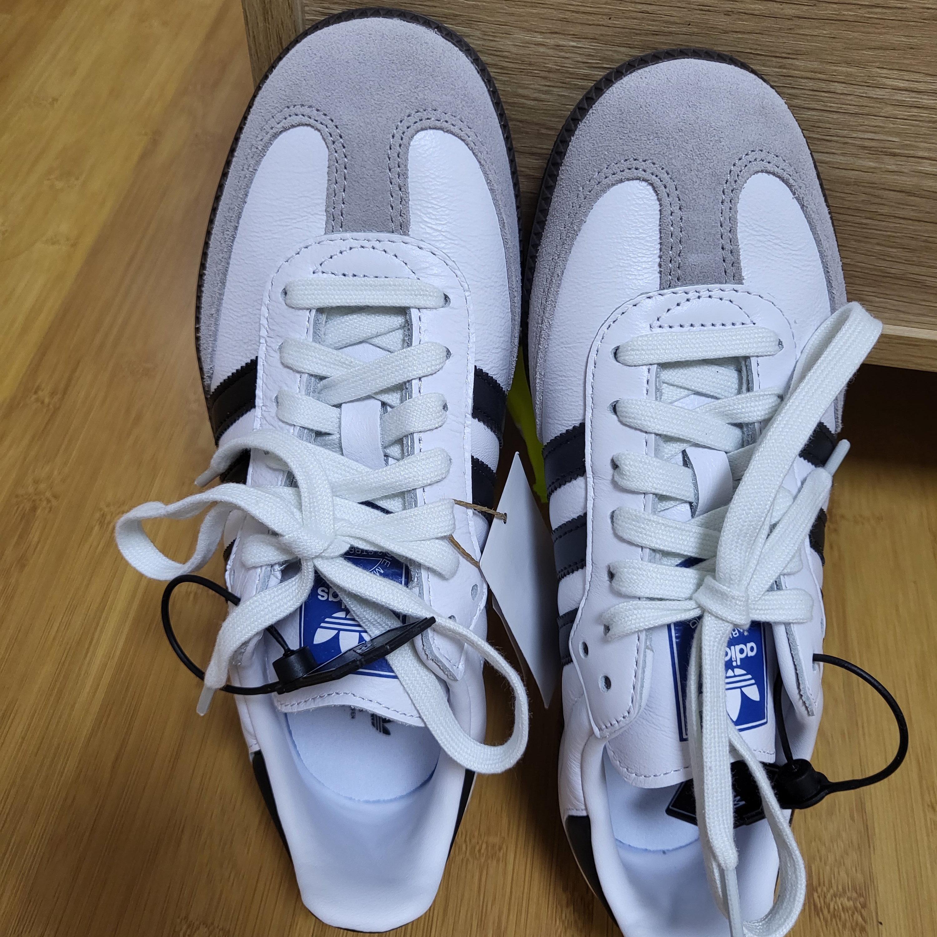 Adidas Samba OG Cloud White 착용 스타일
