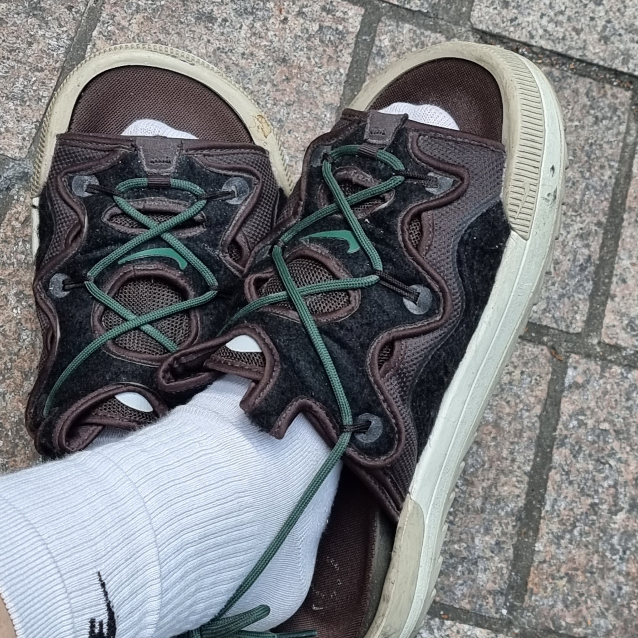 Nike Offline 2.0 Velvet Brown 착용 스타일