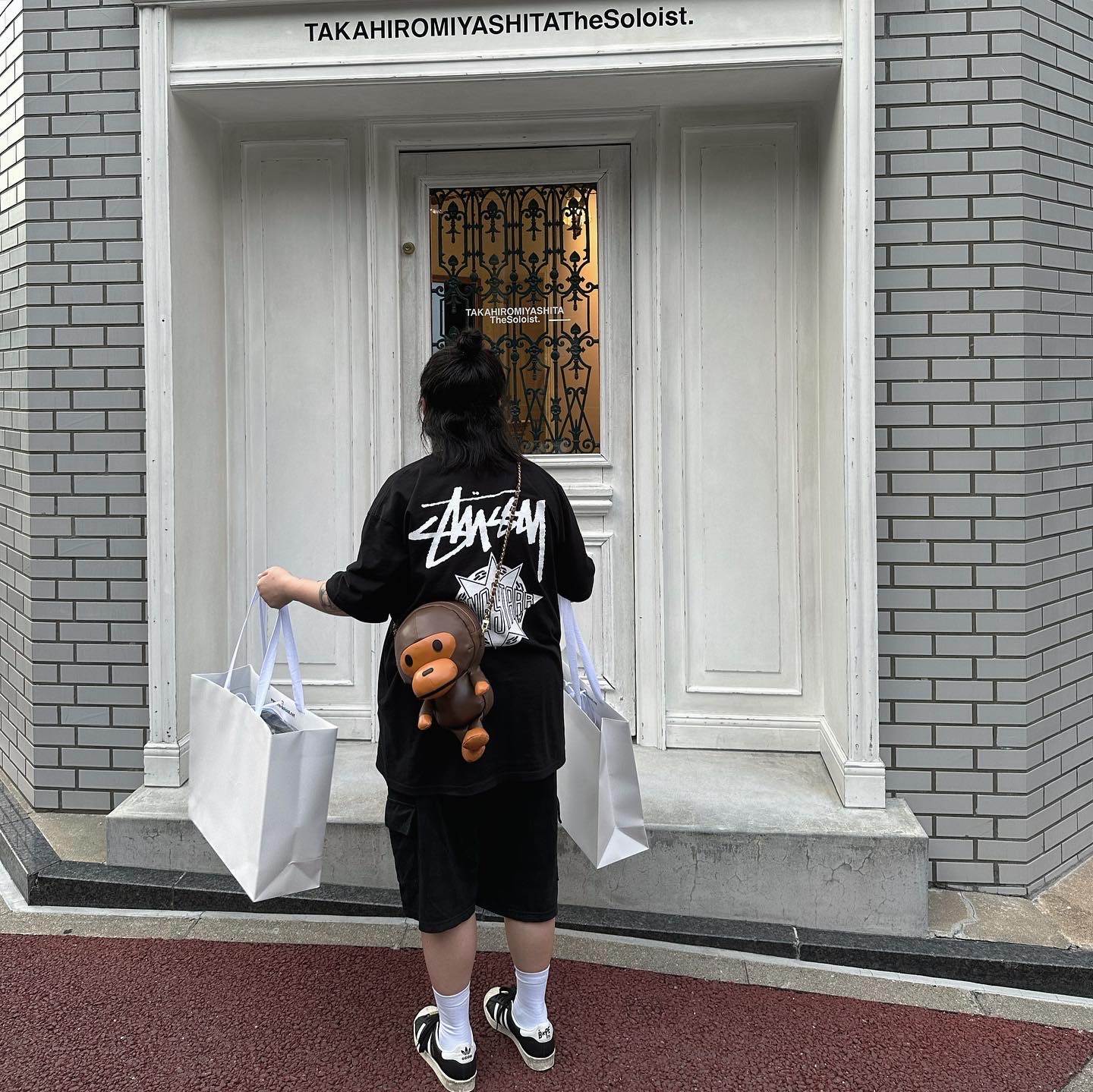 Adidas x BAPE Superstar 80s Core Black Off White, Stussy x Gang Starr Take It Personal T-Shirt Black 착용 스타일