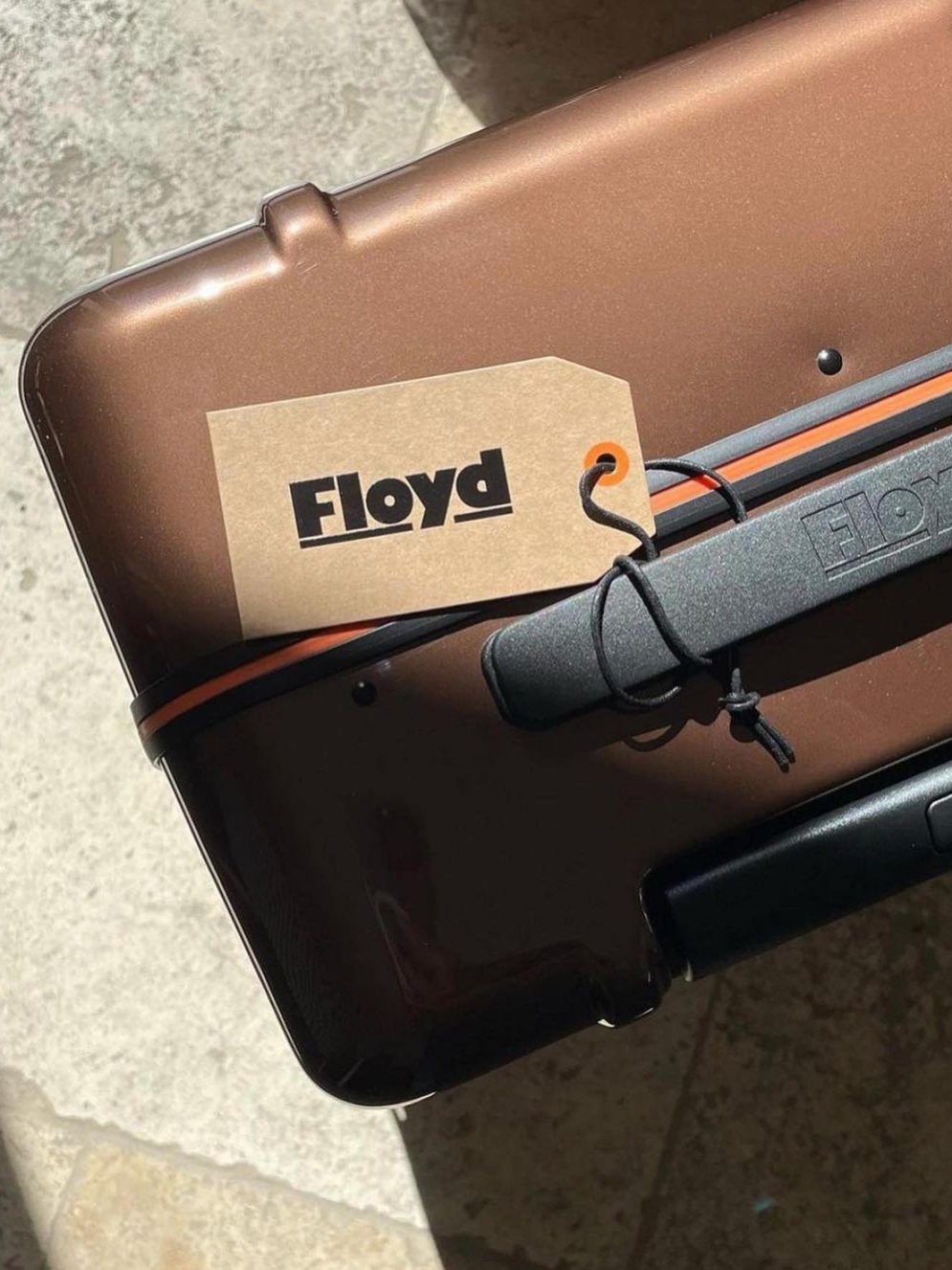 Floyd Cabin Bronco Brown, Floyd Check In Bronco Brown 착용 스타일 - 3