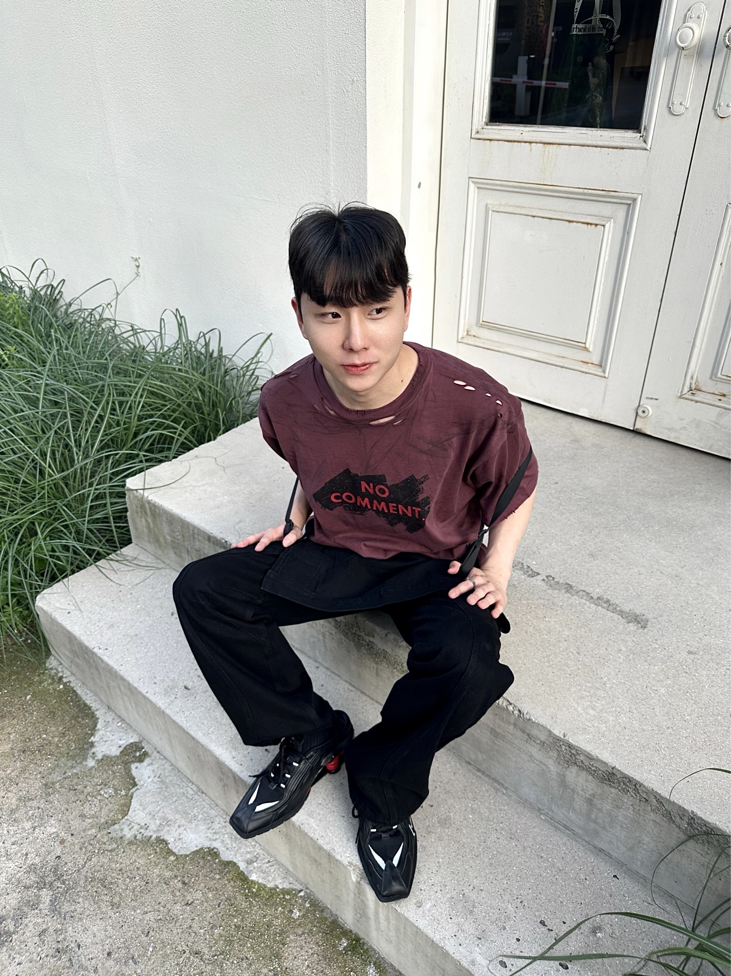 Nos Couleurs No Comment T-Shirt Burgundy, Nike x Martine Rose Shox MR4 Black 착용 스타일 - 2