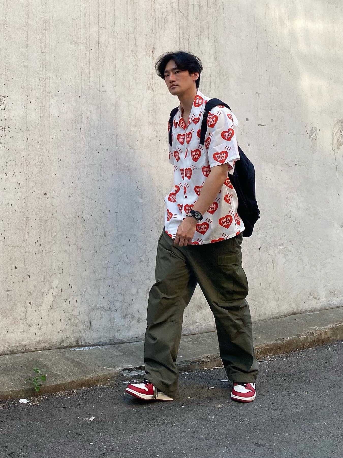 Jordan 1 Retro High OG Chicago 2022, Human Made Heart Aloha Shirt White 착용 스타일 - 4