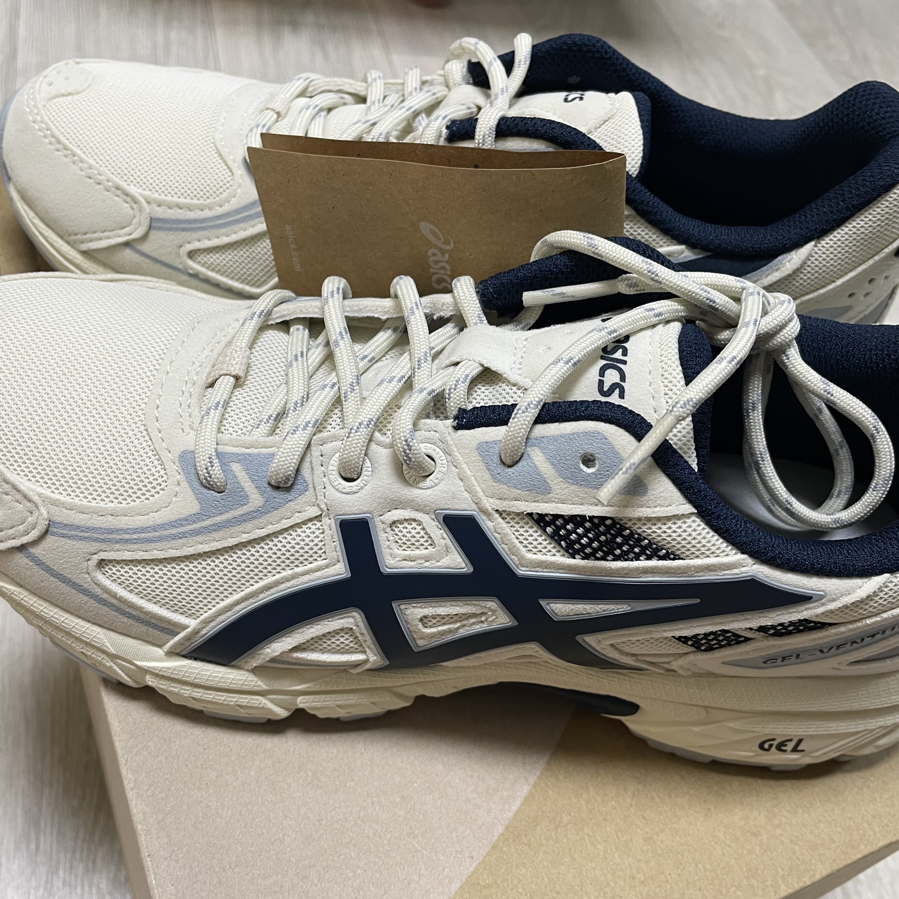 Asics Gel-Venture 6 SPS Birch French Blue 착용 스타일 - 1