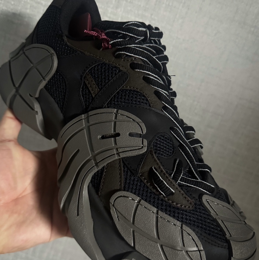Camper Tormenta Black Gray 착용 스타일 - 2