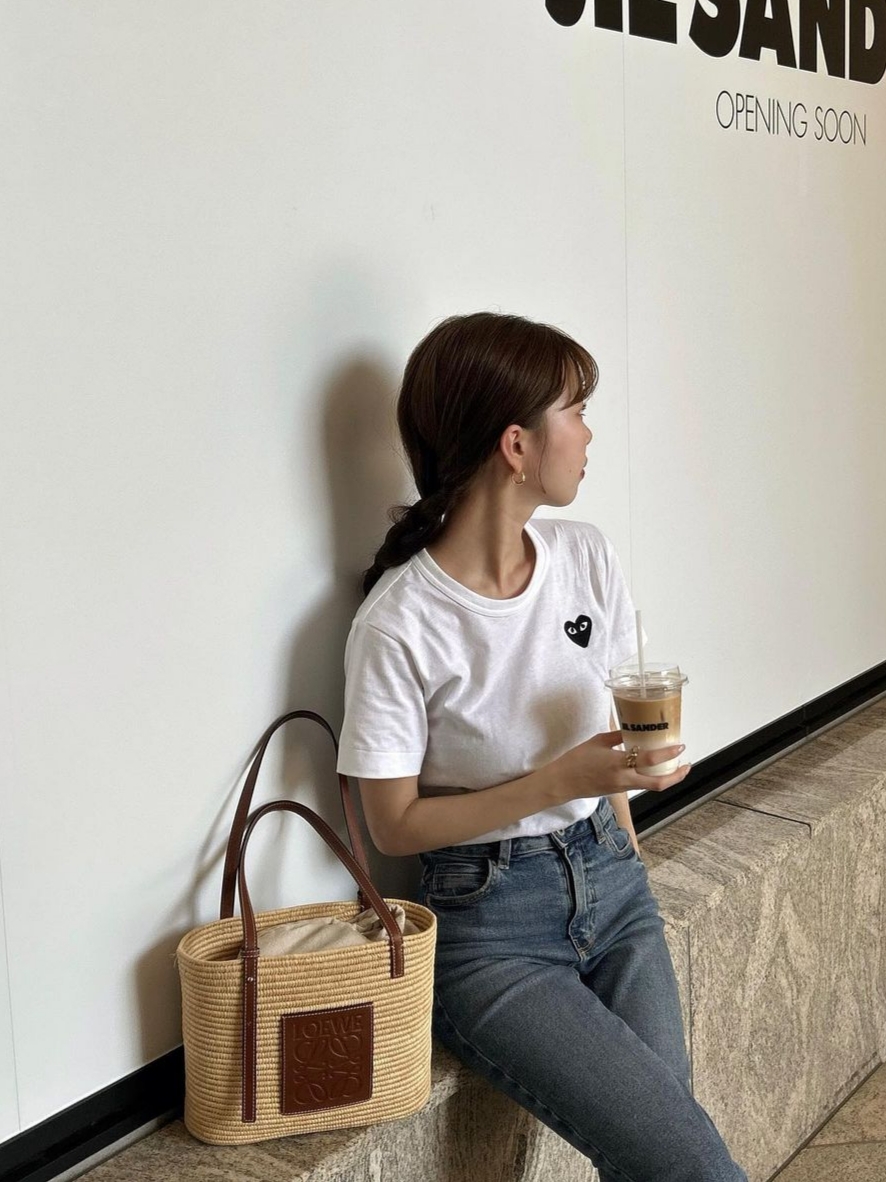 Play Comme des Garcons Black Heart T-Shirt White, Play Comme des Garcons Red Heart T-Shirt White 착용 스타일