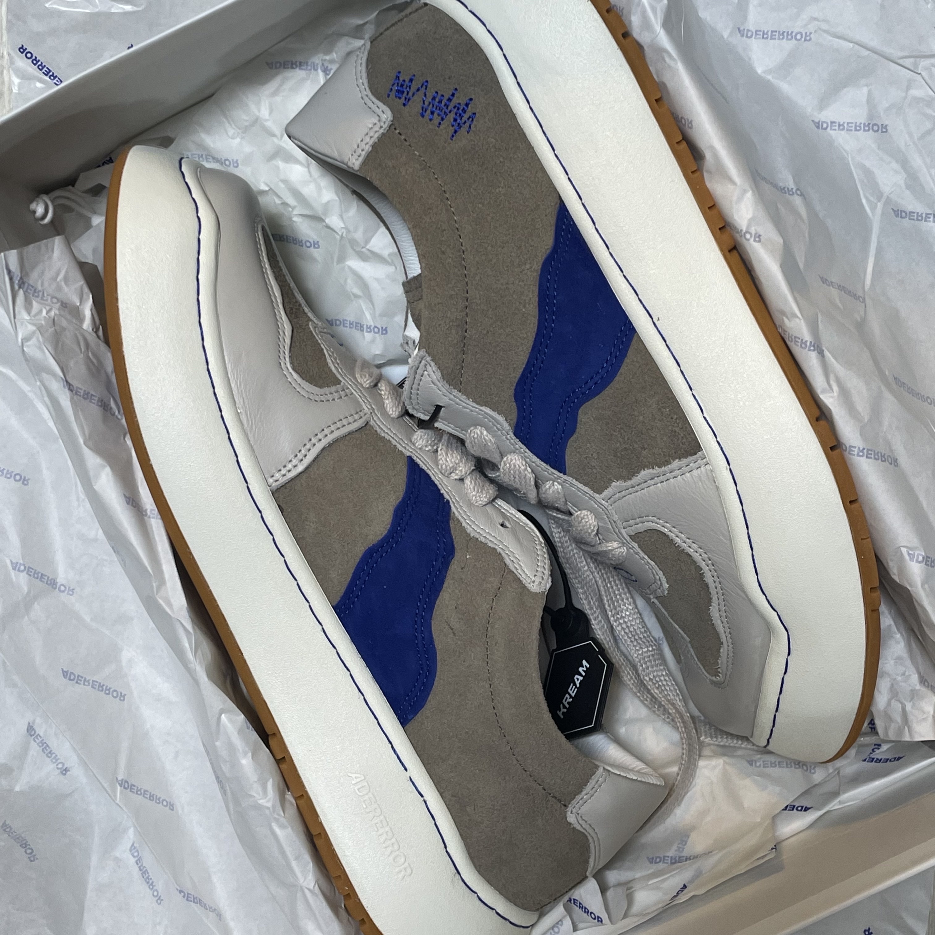 Ader Error Log; baus Gray 착용 스타일