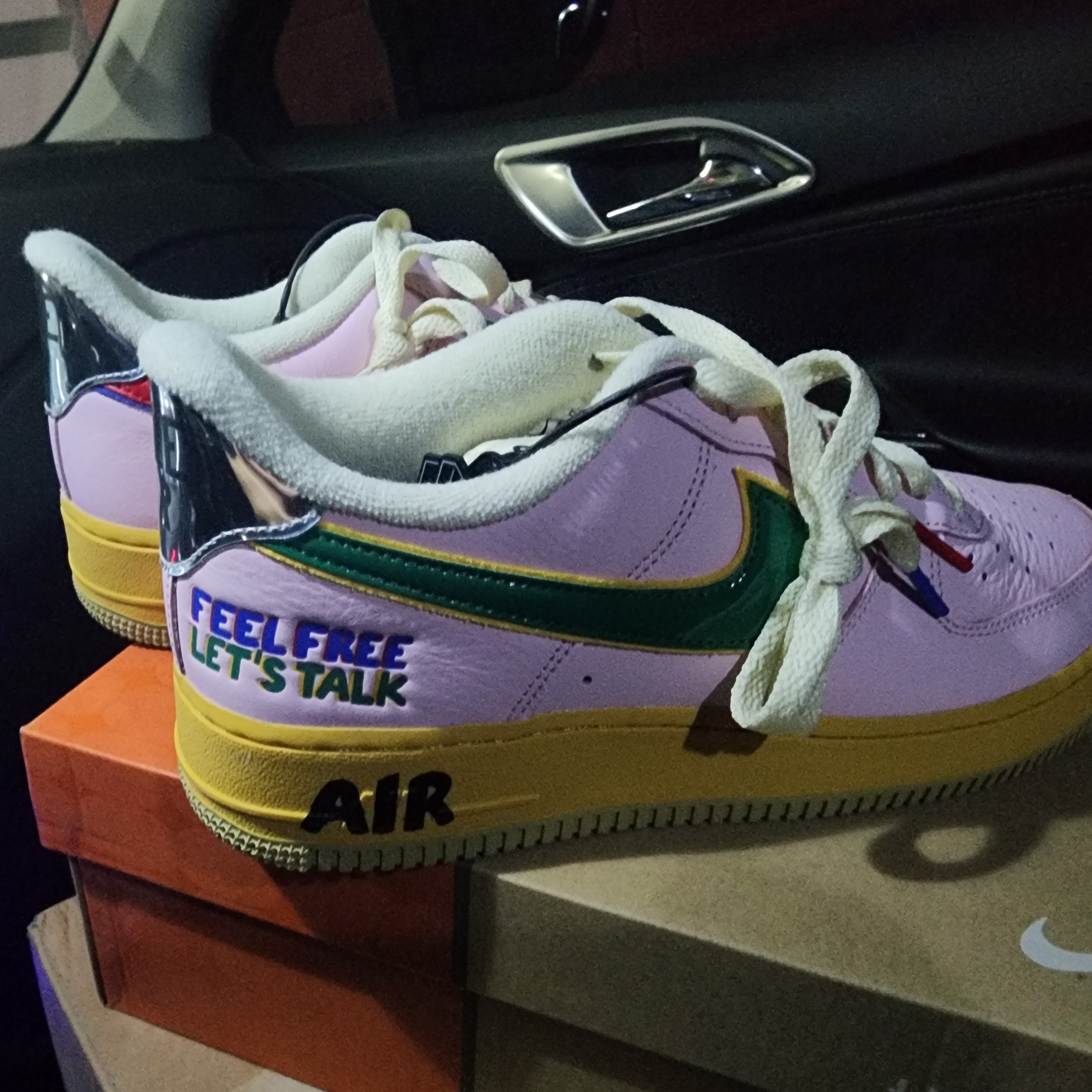 Nike Air Force 1 '07 Pink Tan 착용 스타일 - 2