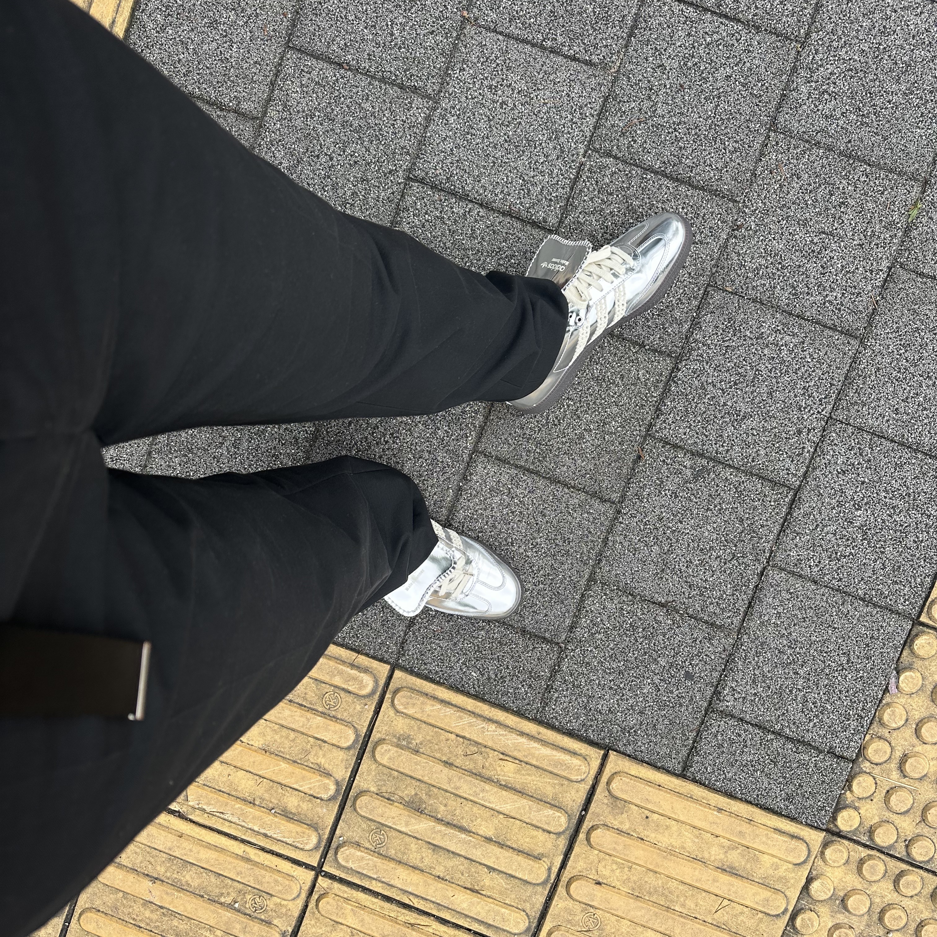 Adidas x Wales Bonner Samba Silver Metallic 착용 스타일
